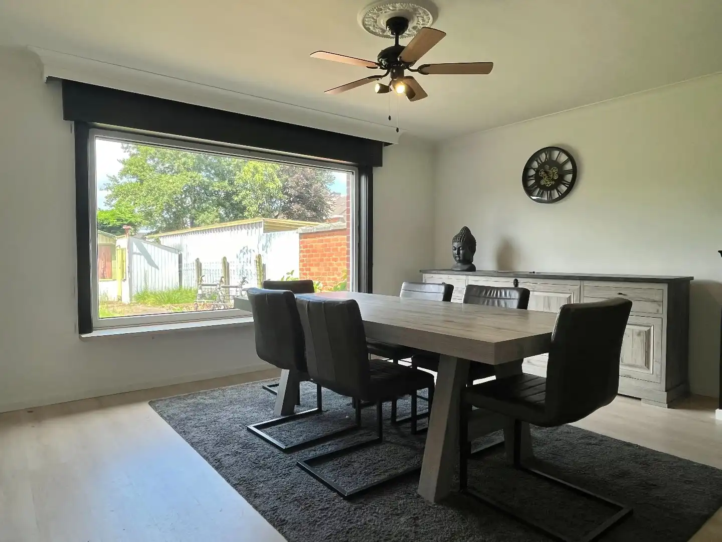 Rijwoning met 5 slaapkamers, garage en zuid-west gerichte tuin. foto 4