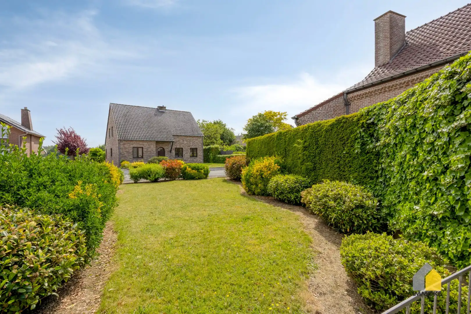 Te renoveren woning met 3 slpks op een perceel van 6 a 44 ca. foto 34