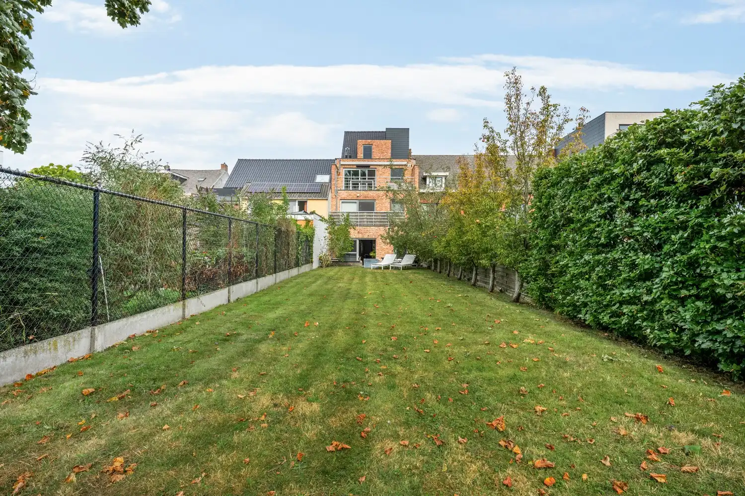 Gelijkvloers energiezuinig app. met 2 slpkrs, terras en royale tuin foto 29