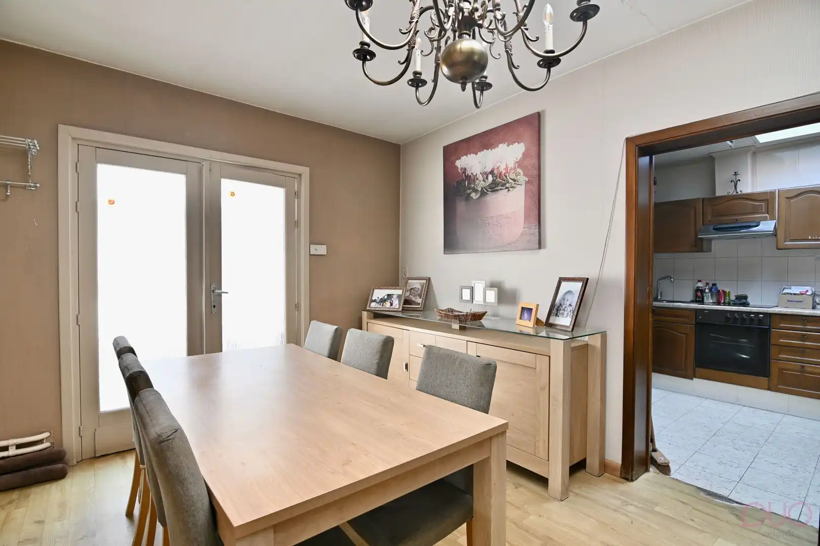 Polyvalent handelshuis met woonst vlakbij het Sint-Trudo Ziekenhuis foto 7