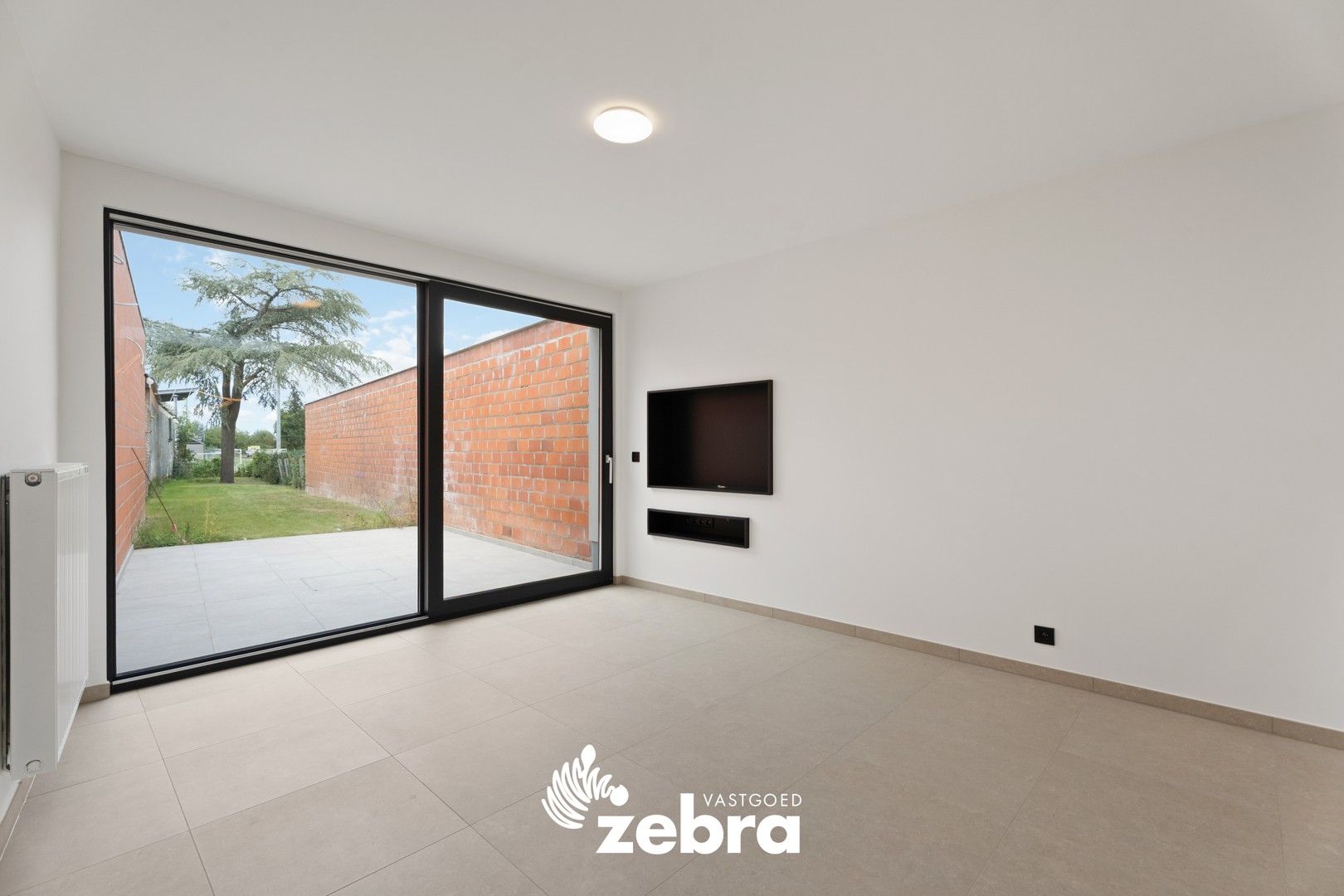 Gerenoveerde & energiezuinige woning met uitweg te Ledegem! foto 8