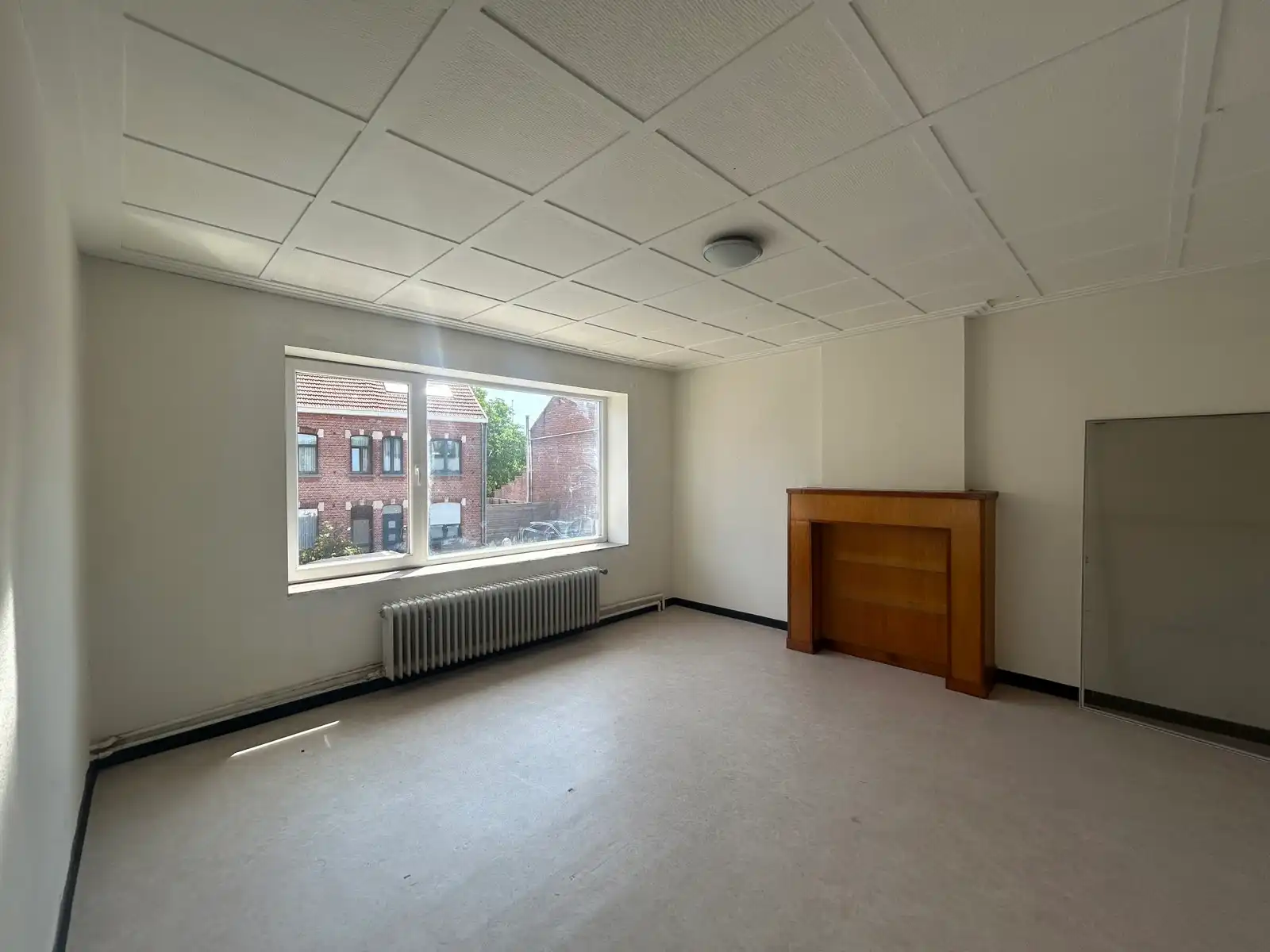 Op te frissen/ te renoveren woning nabij verbindingswegen foto 11