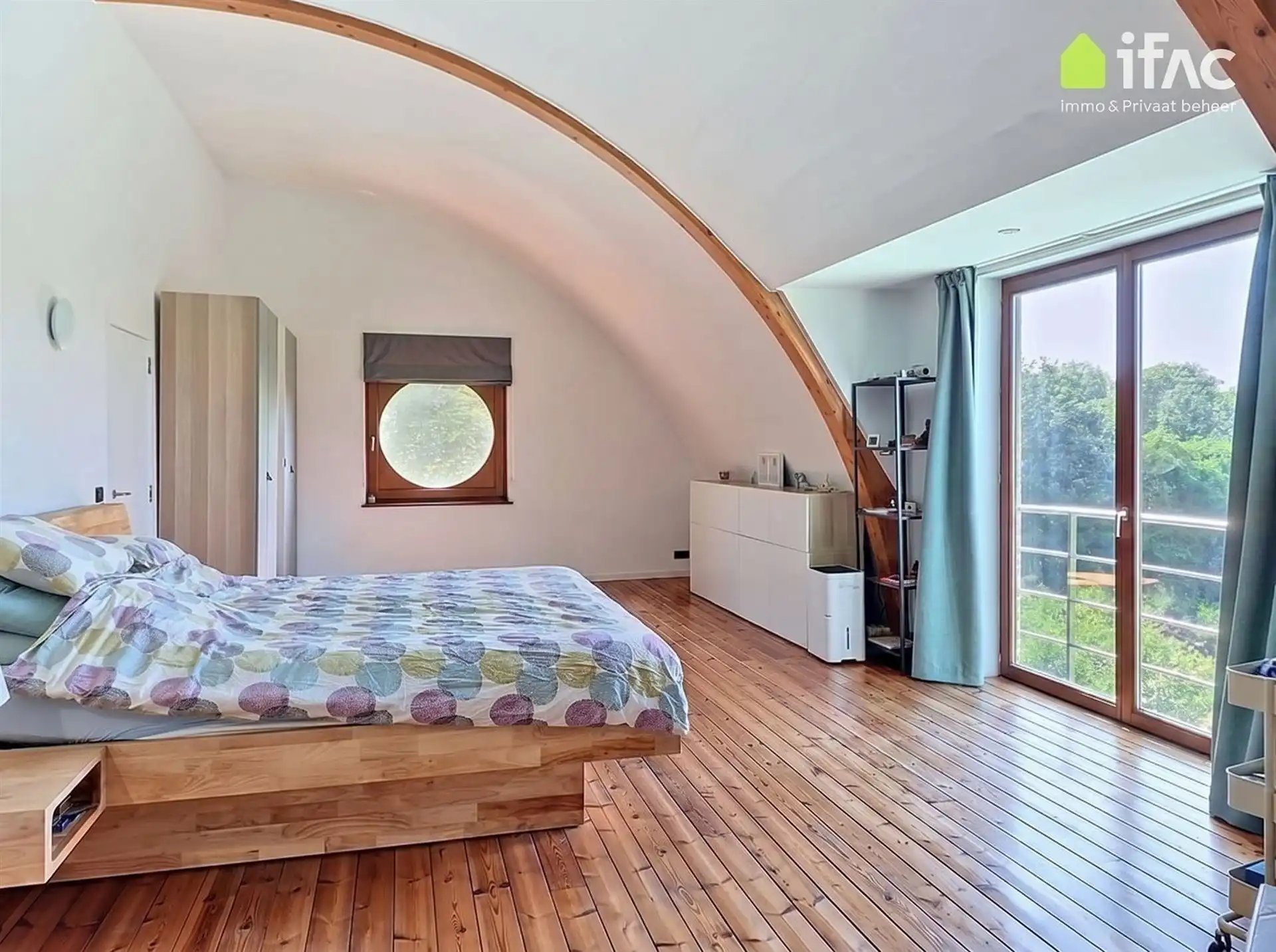 Unieke moderne split-levelvilla met zwembad op 17a83ca foto 27