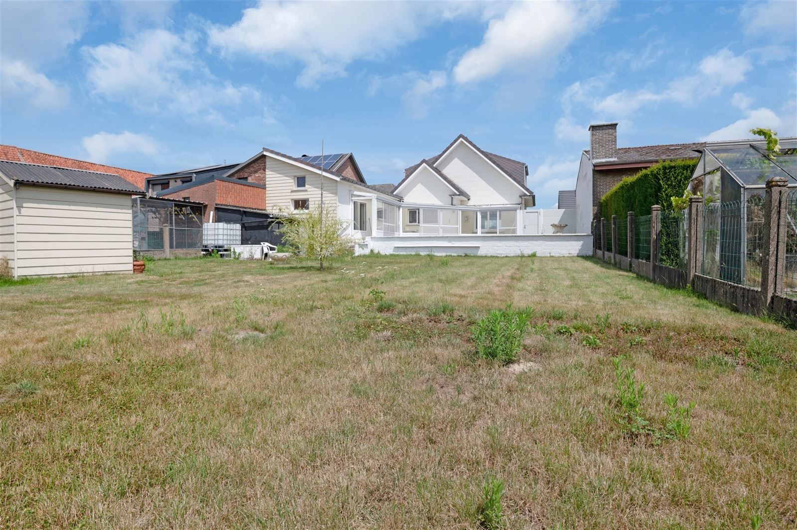 Te renoveren woning in doodlopende straat foto 23