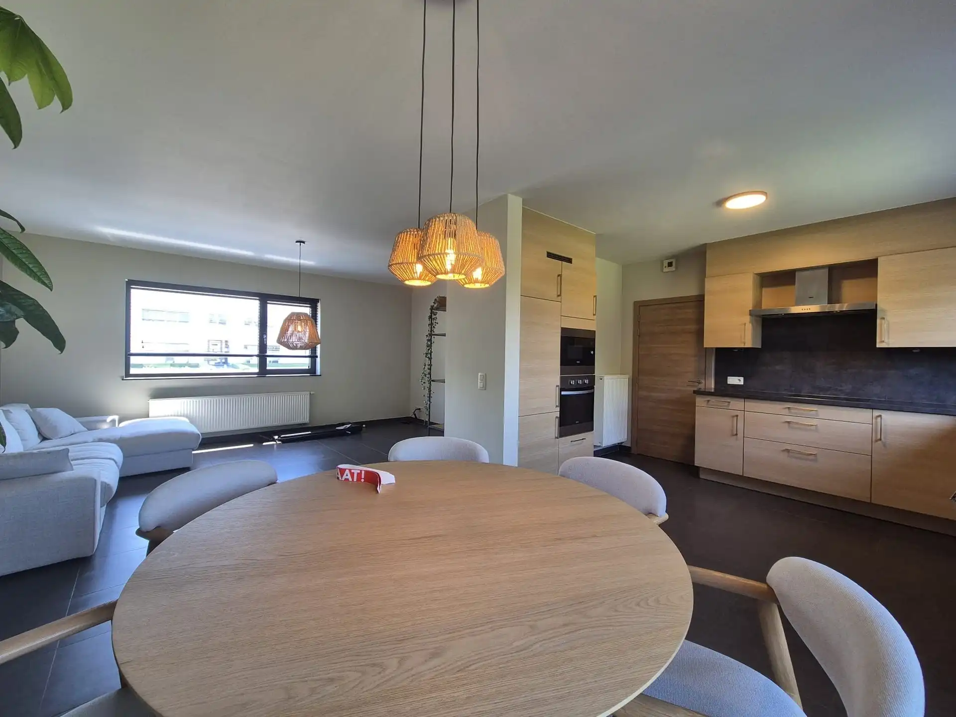 Mooi en prima gelegen ruime woning met tuin. foto 6