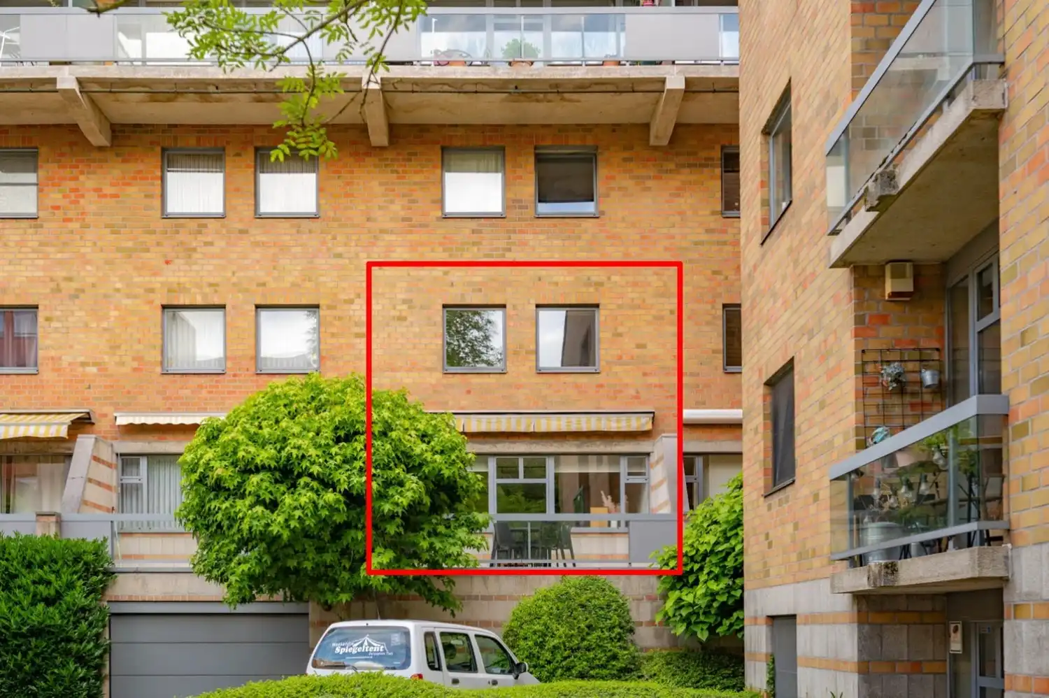 Ruim en lichtrijk appartement met 3 slaapkamers, een terras en een dubbele garagebox nabij het UZ Gasthuisberg te Leuven! foto 2