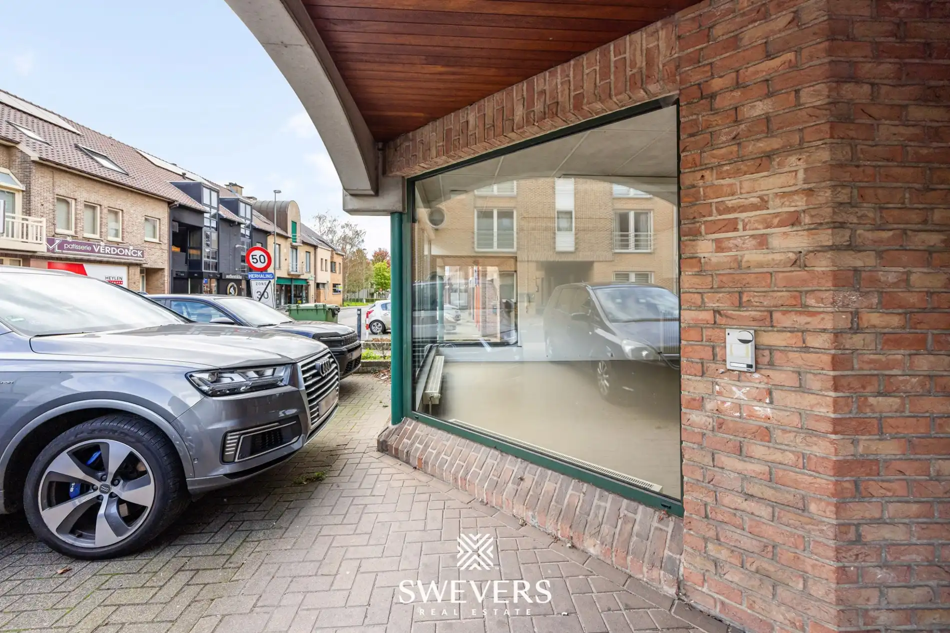 Commerciële gelijkvloerse ruimte met flexibele bovenverdieping voor kantoor of opslag foto 26