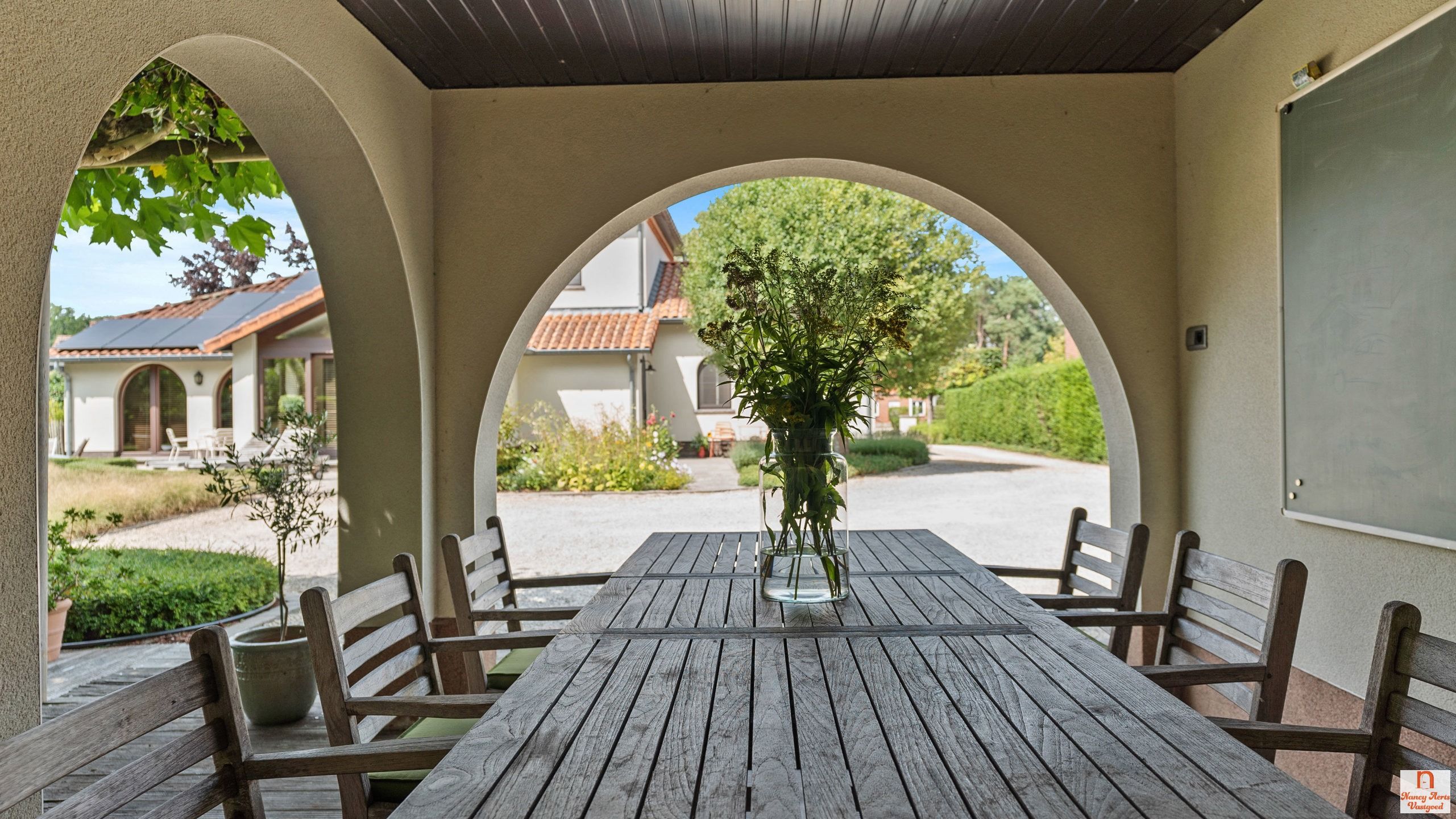 Stijlvol landhuis met tijdloze luxe en doordachte indeling foto 36