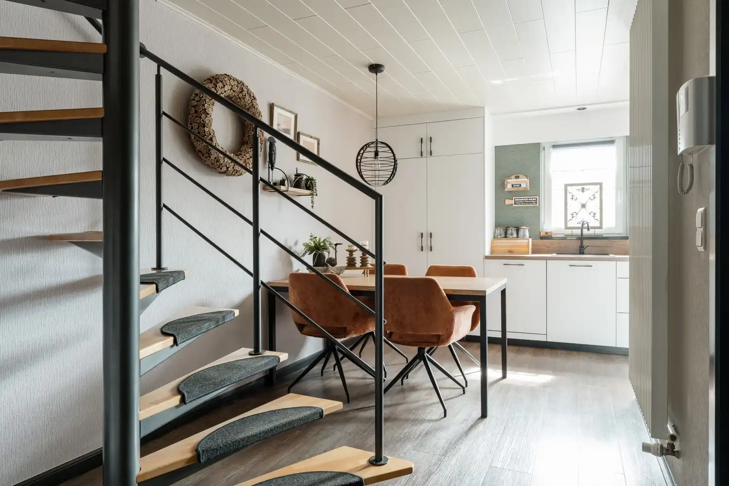 Zeer ruim appartement/stadswoning pal in het centrum van Pelt foto 10