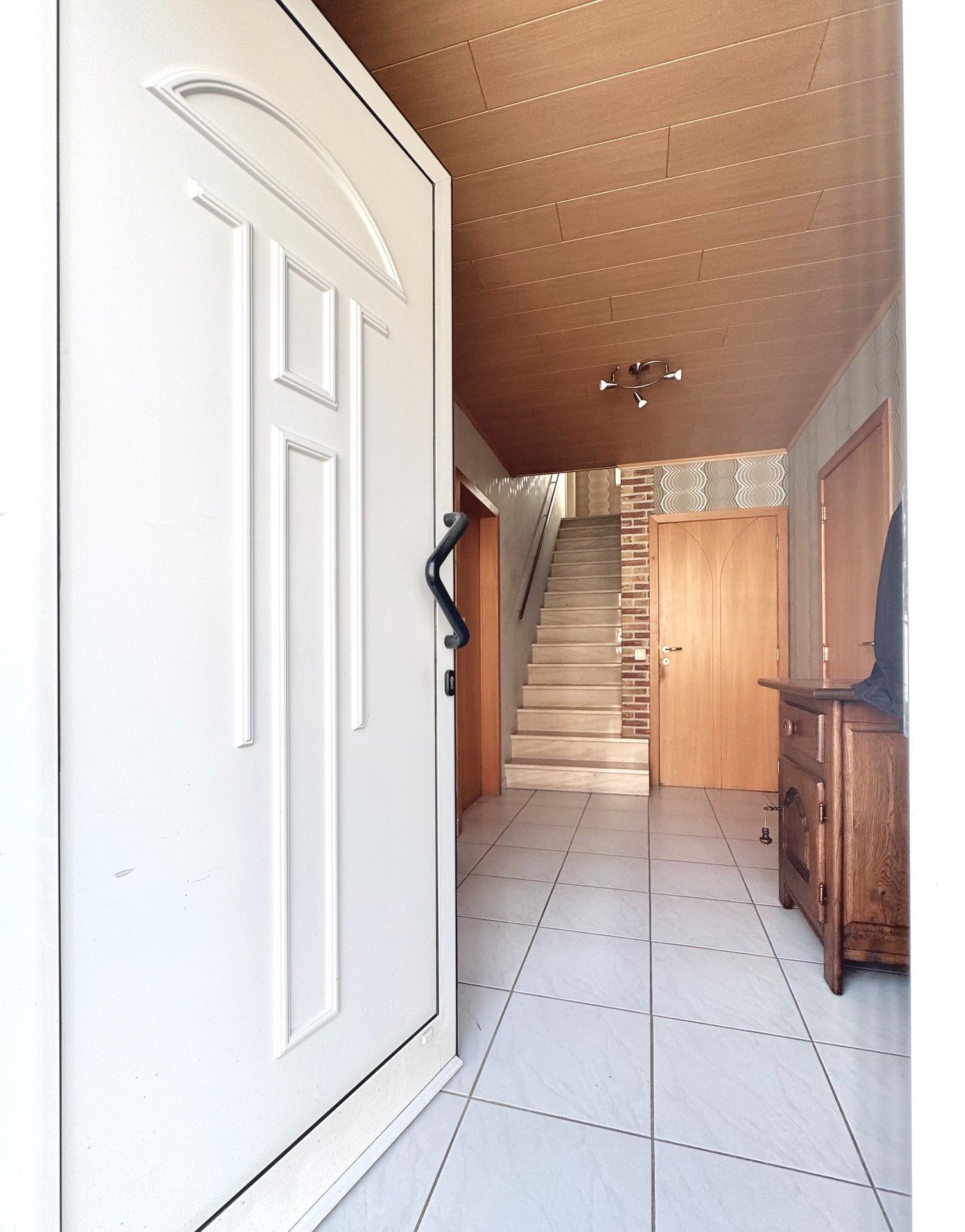 BREDEGEVEL-WONING MET 3 KAMERS, GROTE GARAGE & TUIN foto 14