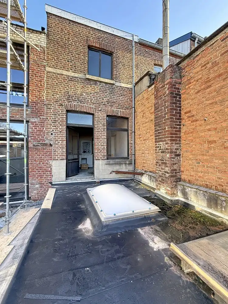 Handelspand met woonst op centrale ligging in Sint-Truiden foto 18