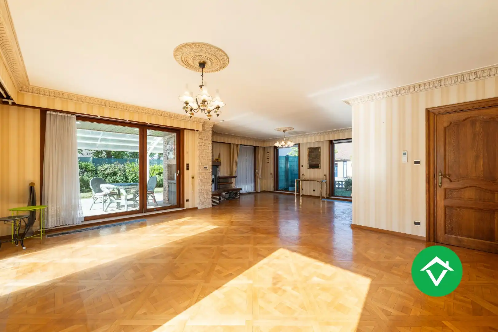Zeer ruime en instapklare woning met veel mogelijkheden te Eernegem foto 7