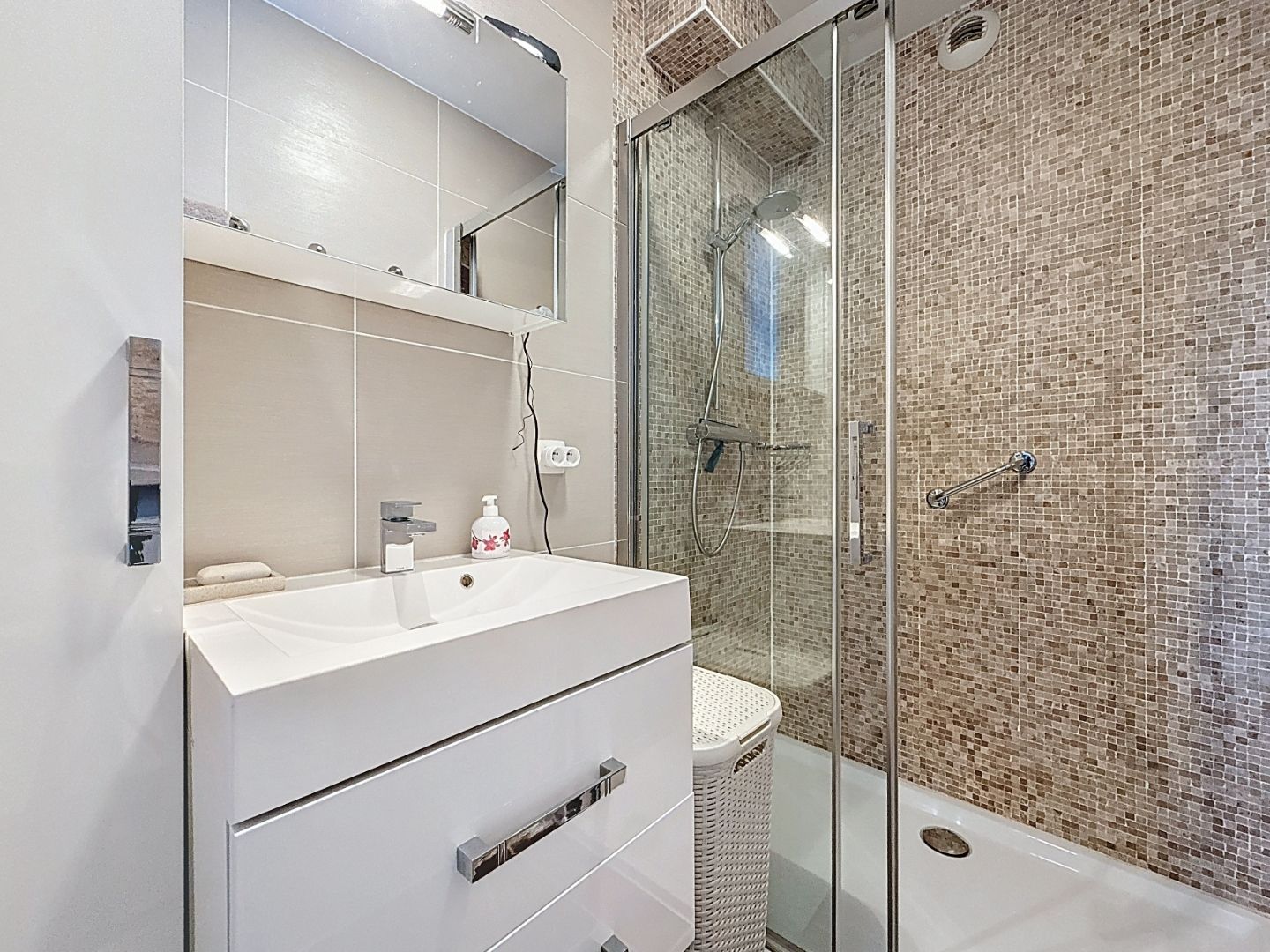 Stijlvol hoekappartement op toplocatie nabij zee, winkels en promenades met prachtig uitzicht! foto 11