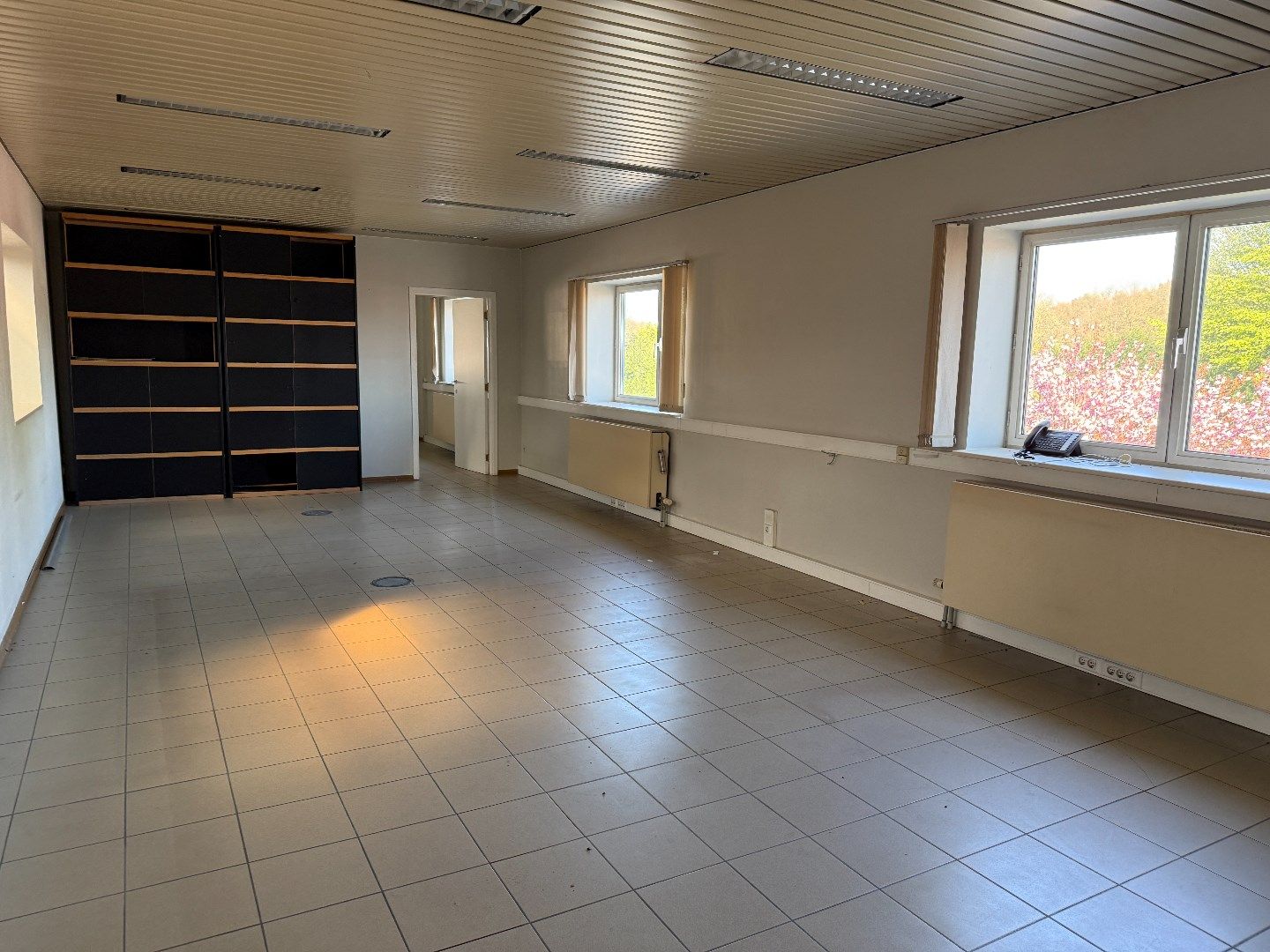 Kantoorgebouw met optie opslagfaciliteiten te Essen foto 9