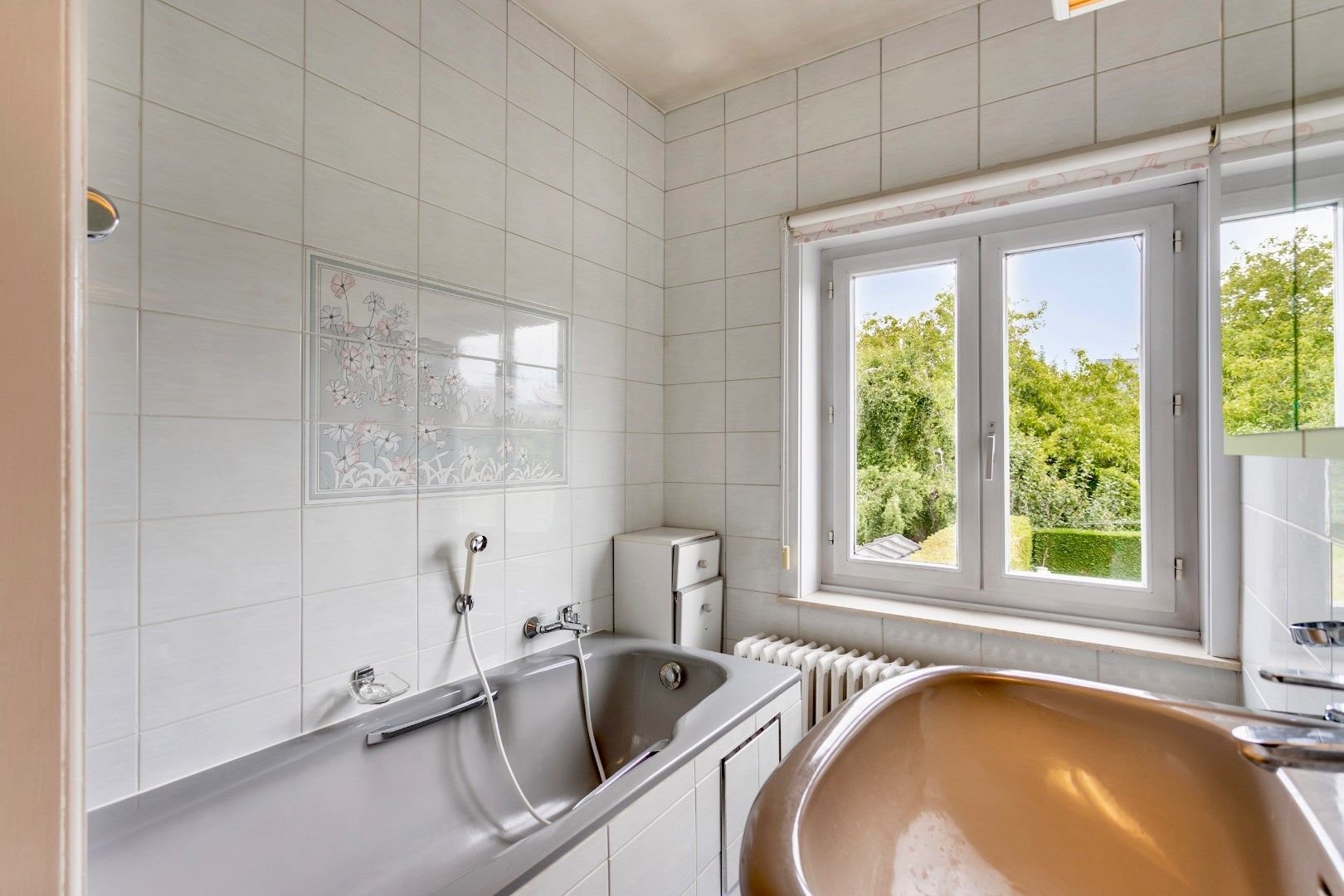 Woning met 2 (mogelijk 3) slpk. , tuin en inpandige garage foto 15