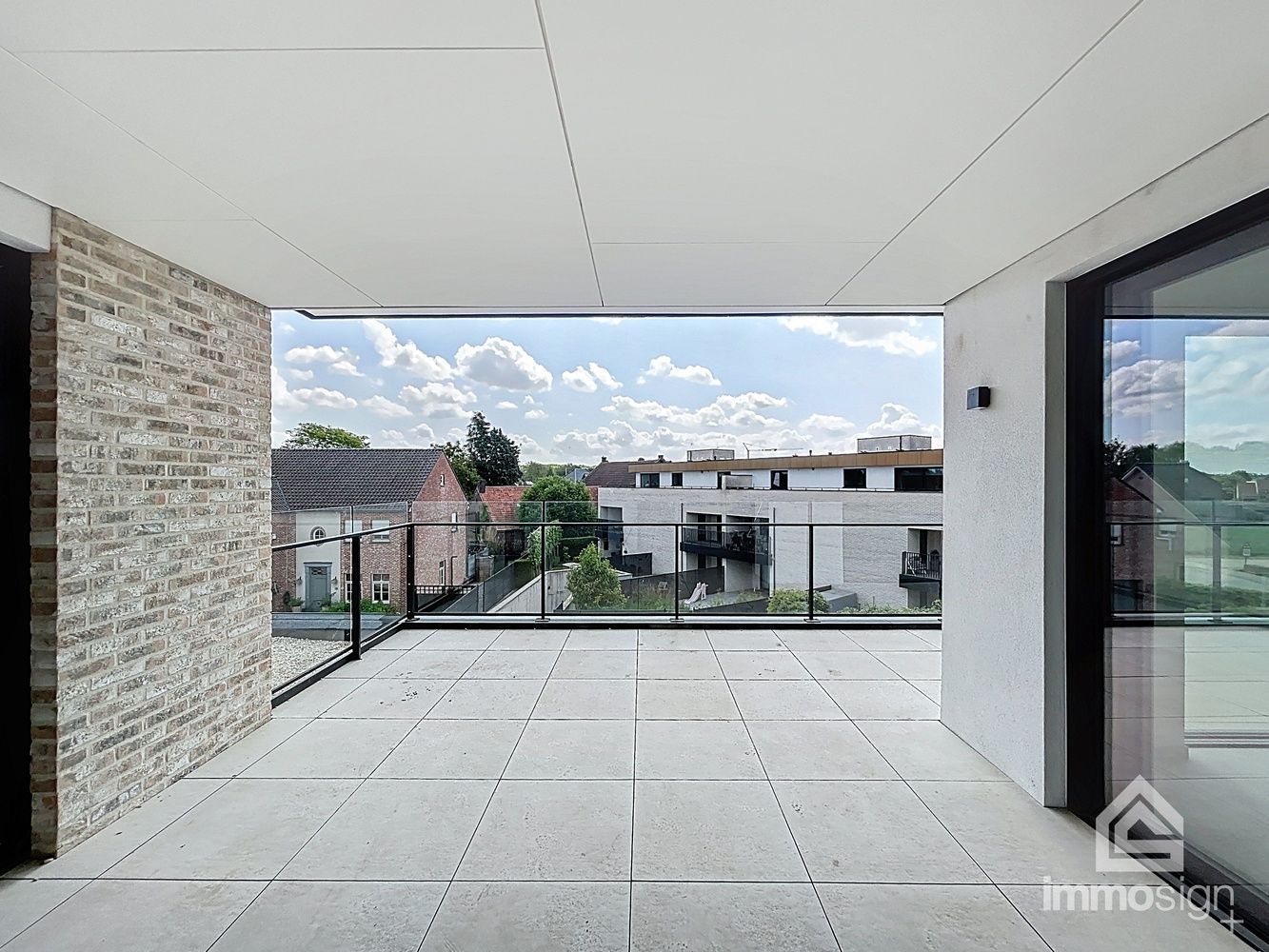 Instapklaar penthouse met 2 slaapkamers, ruim terras, 2 parkeerplaatsen en berging te Kinrooi foto 8