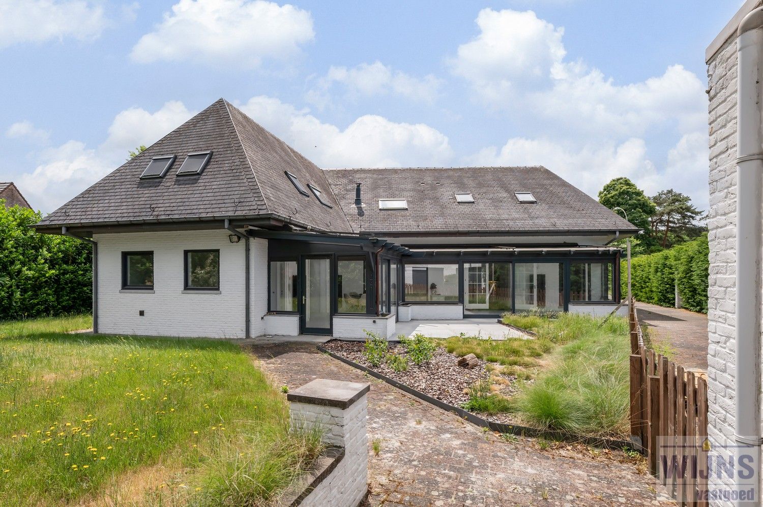 "OPENHUIS" op donderdag 26/06 van 18u tot 19u30!! Prachtige en ruime villa met mogelijk zes slaapkamers gelegen op een toplocatie. foto 14