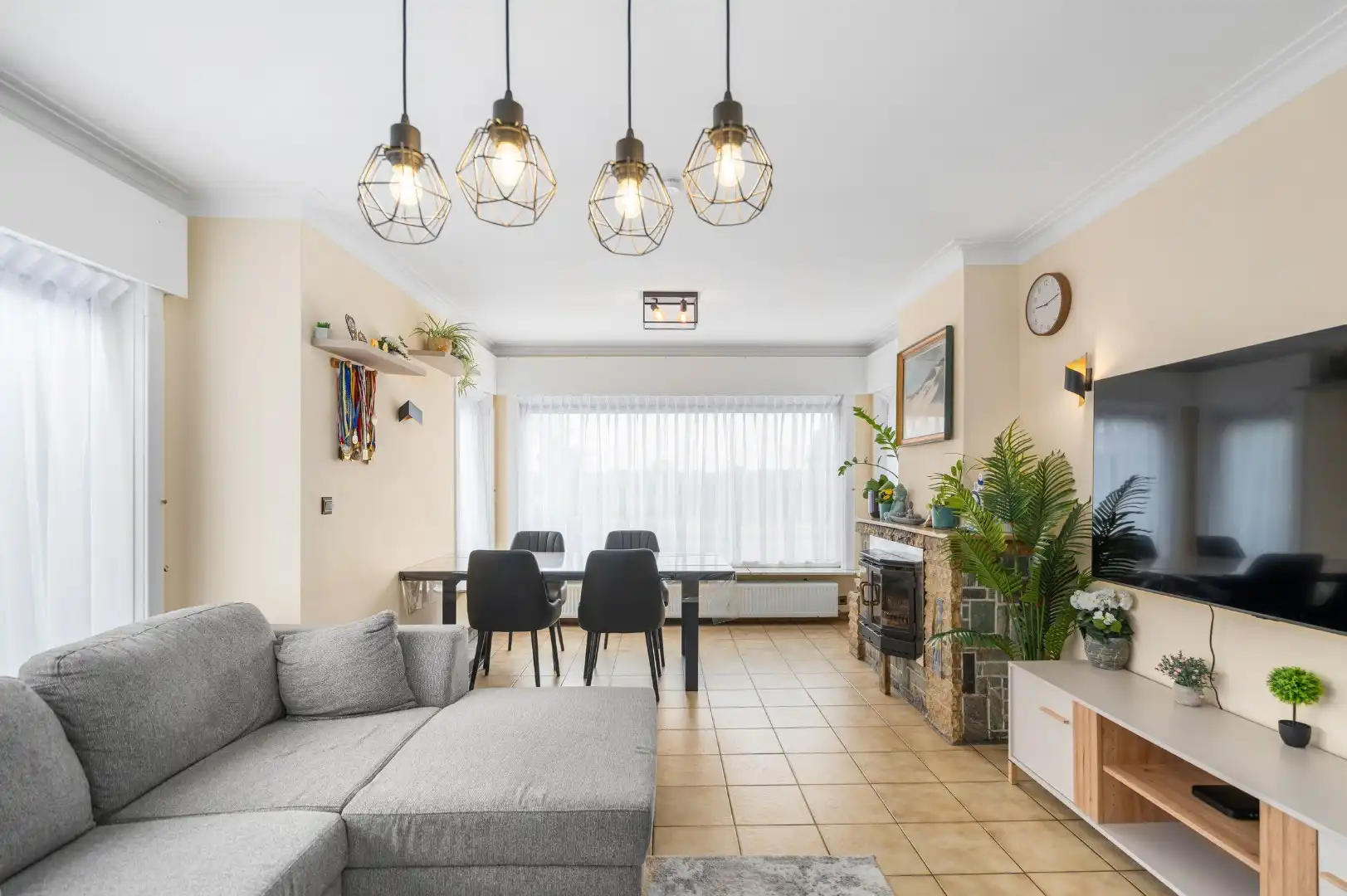 Alleenstaande woning met 3 slaapkamers en 2 garages te Koekelare foto 5