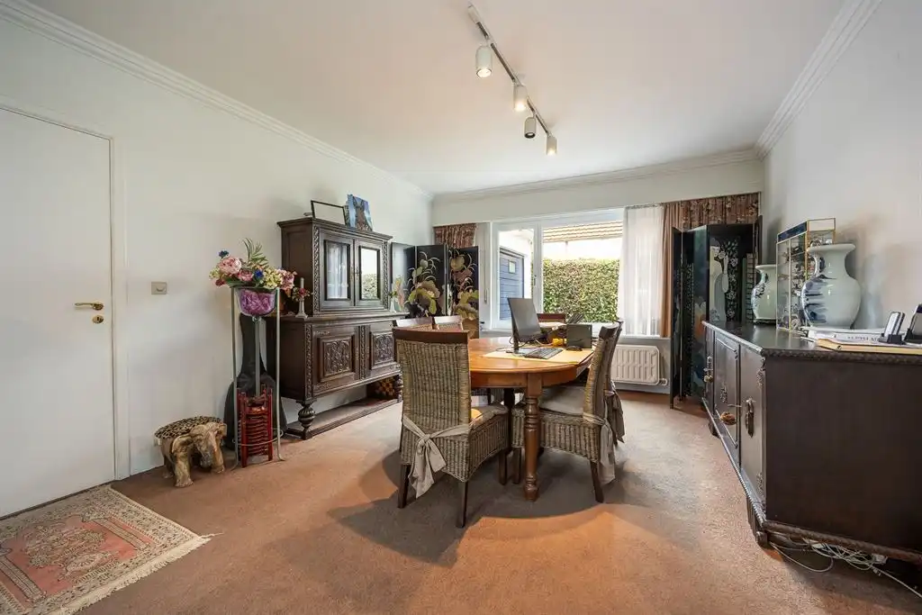 Te vernieuwen gelijkvloerse woning foto 7
