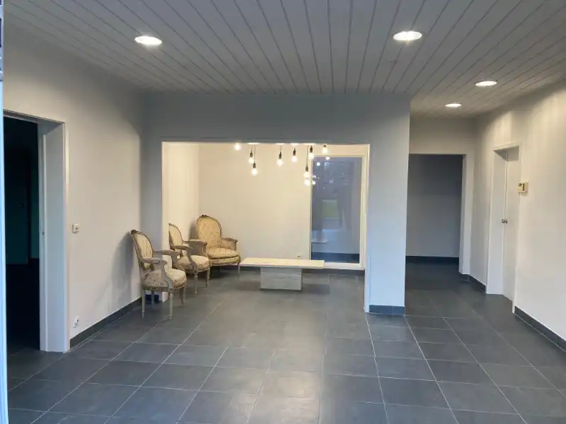 Kantoor 4 te huur, dichtbij ring van Kortrijk en autosnelwegen foto 4