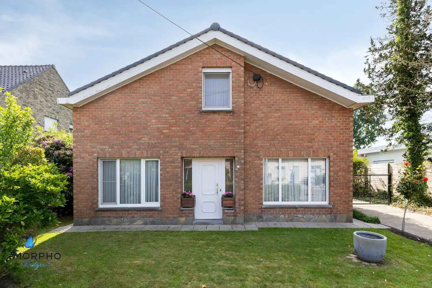 Ruime gezinswoning met 4 slaapkamers, garage en riante, pittoreske tuin foto 37