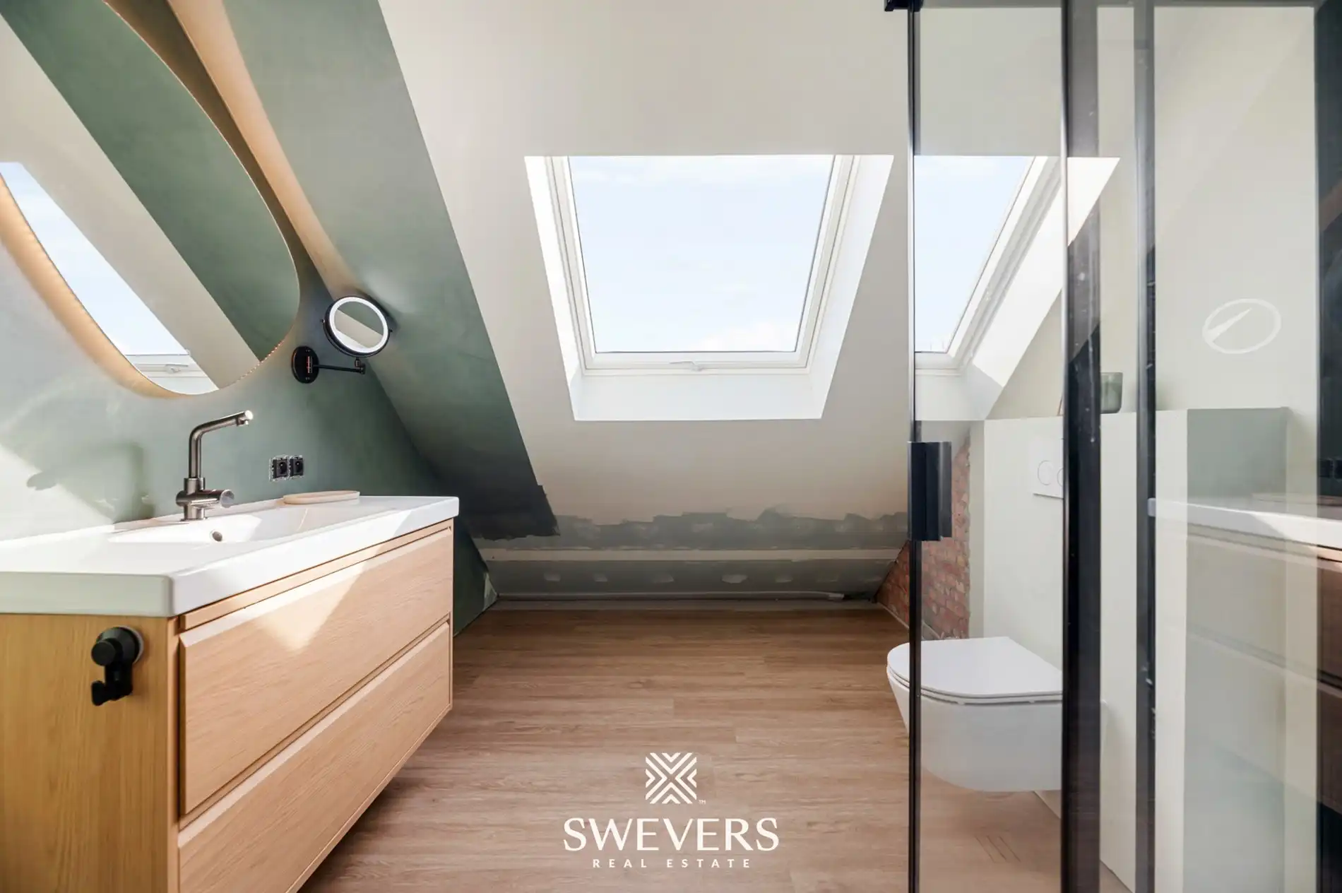 Gestripte OB met vergunde plannen en afgewerkte zolder op 10 are foto 24