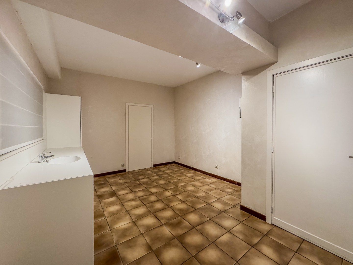 Ruime stadswoning met 3 slaapkamers een ruime terrassen. foto 27