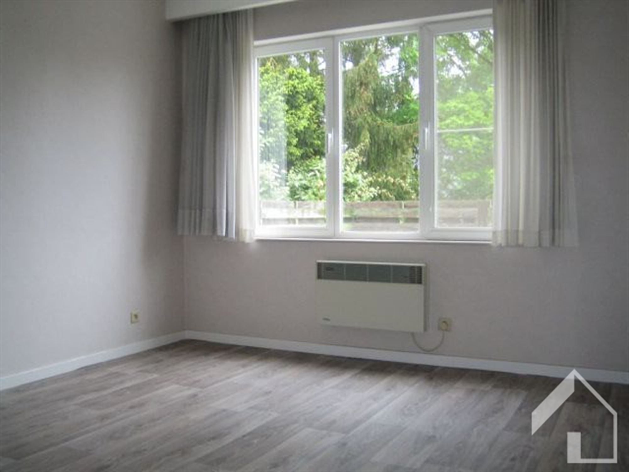 GOED GELEGEN APPARTEMENT MET 2 SLAAPKAMERS  foto 6