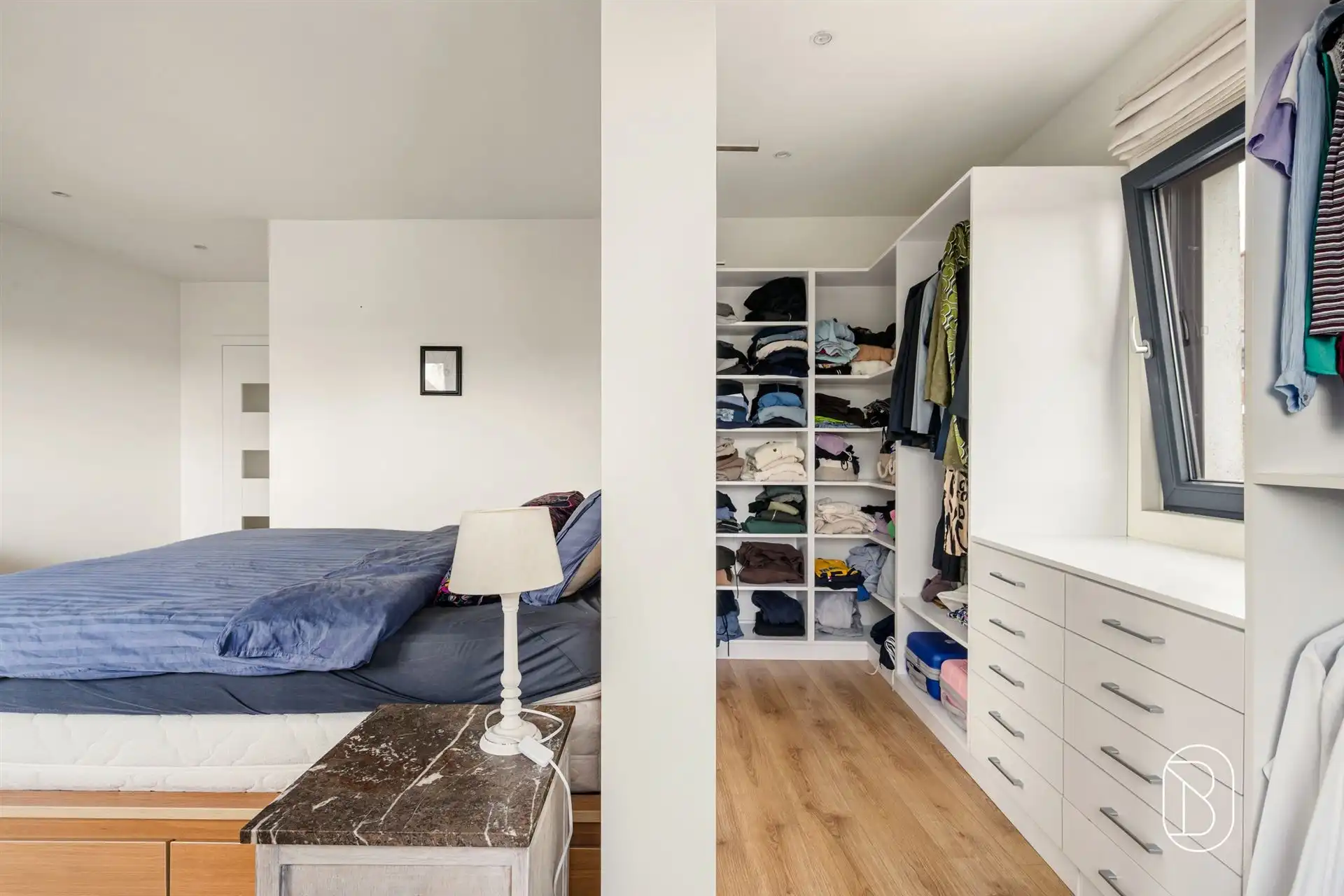 Volledig vernieuwde woning met 3 slaapkamers foto 21