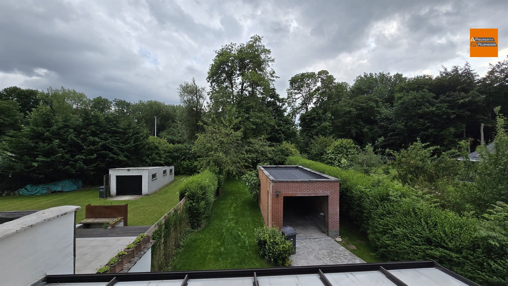 Volledig gerenoveerde woning met 4 slaapkamers en zonnige tuin in rustige wijk foto 18