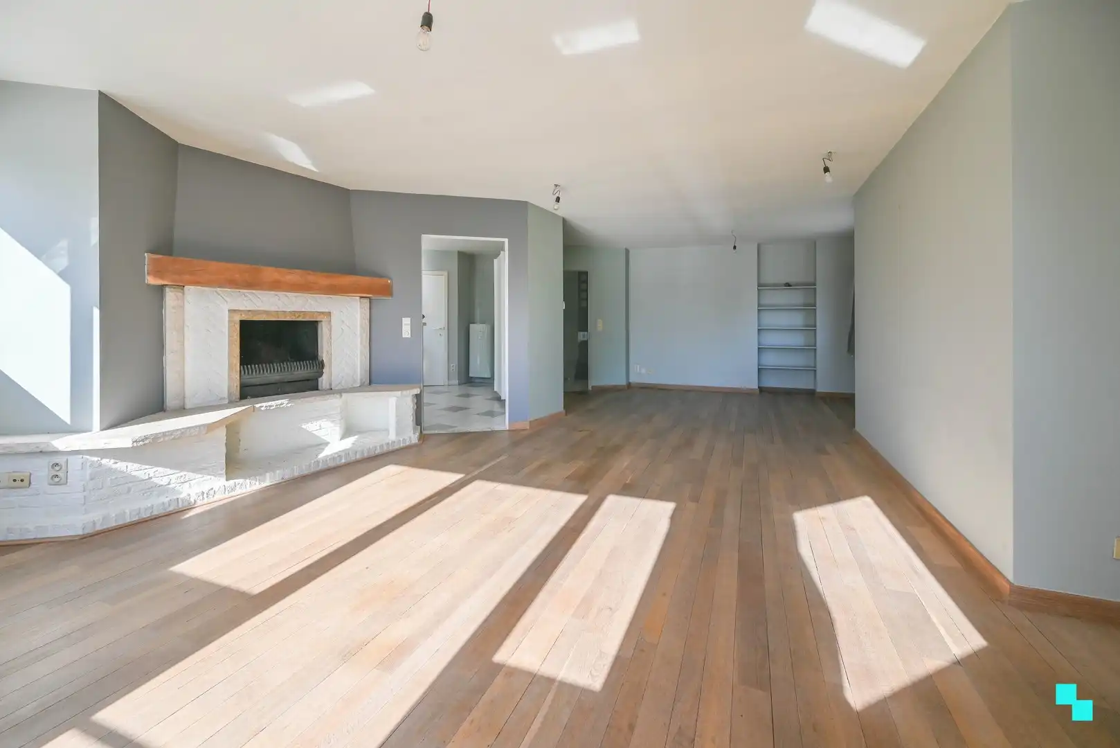 Duplexappartement in centrum van Sint-Baafs-Vijve foto 2