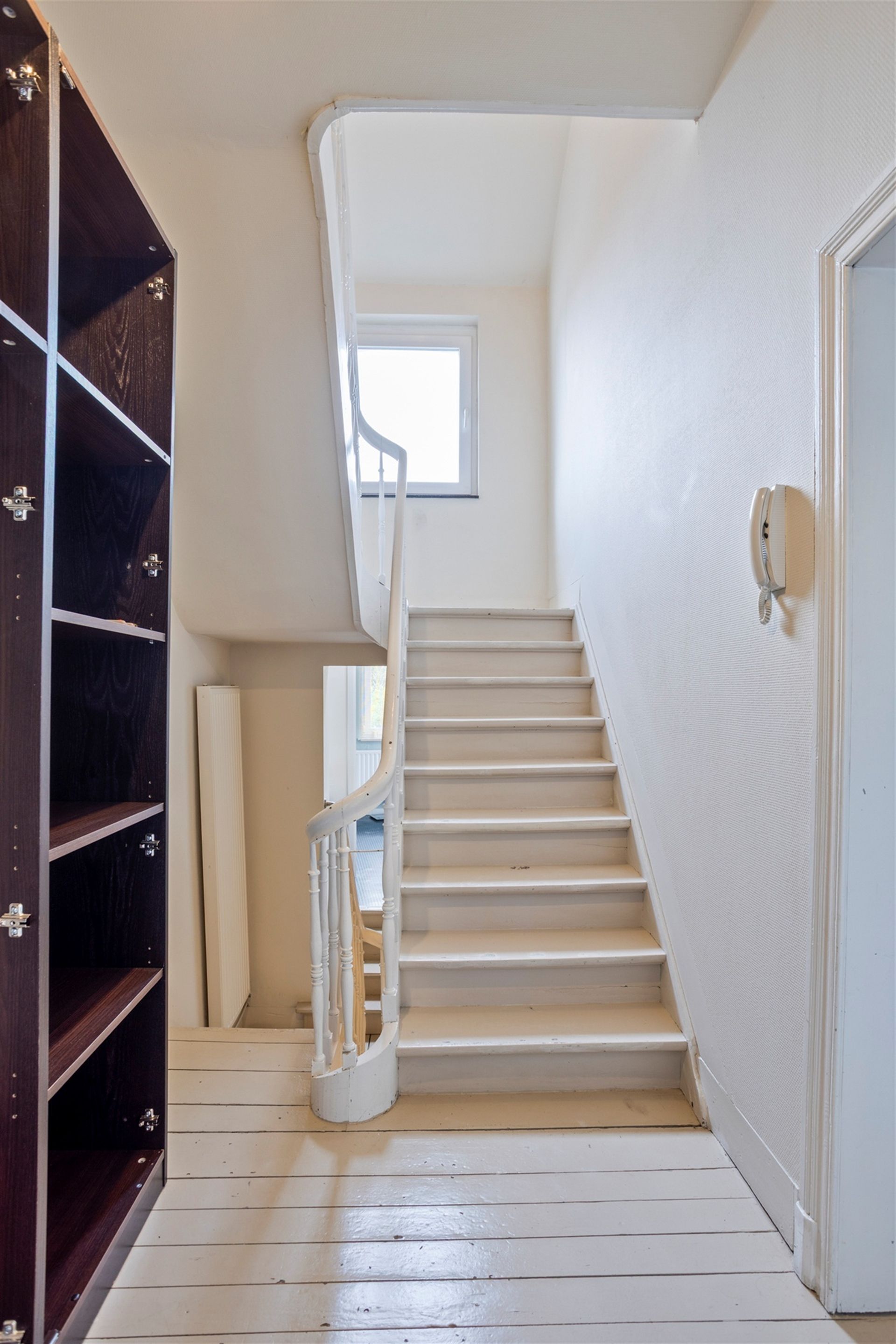 Instapklare rijwoning met stadskoer in hartje Merchtem foto 18
