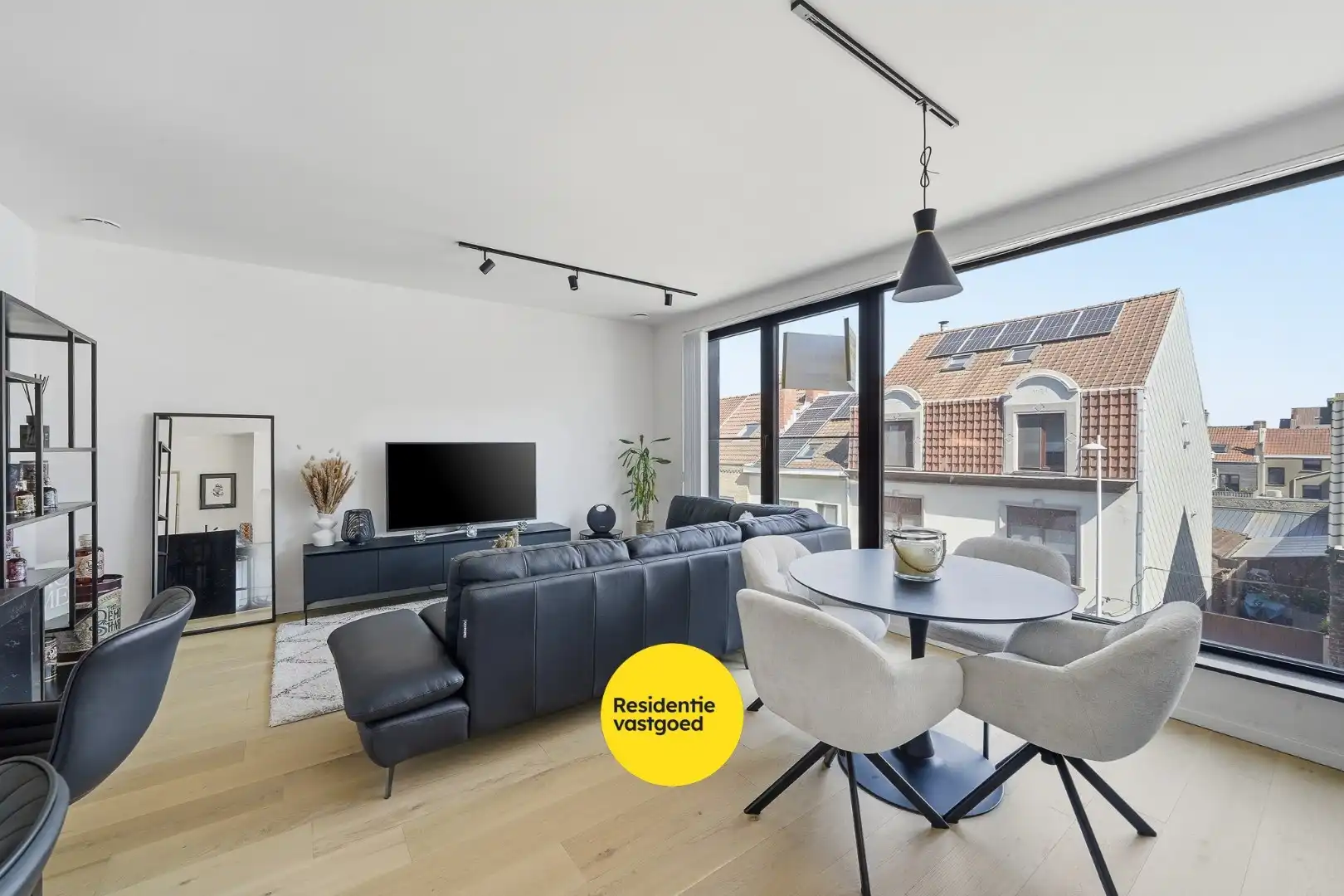 Modern energiezuinig 2-slaapkamerappartement te Bredene foto {{pictureIndex}}