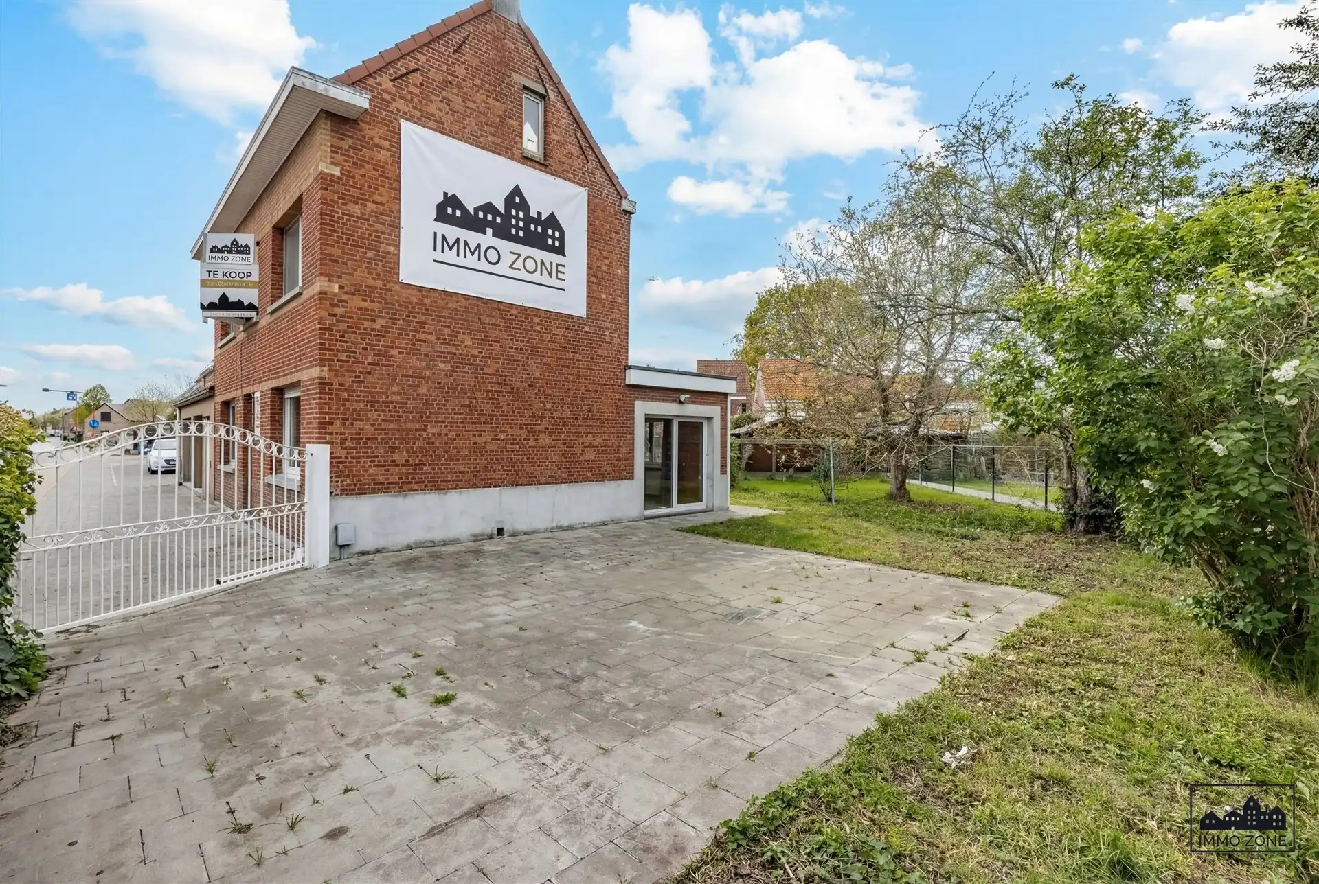 Ruime woning met tuin en garage in Hamme foto 2