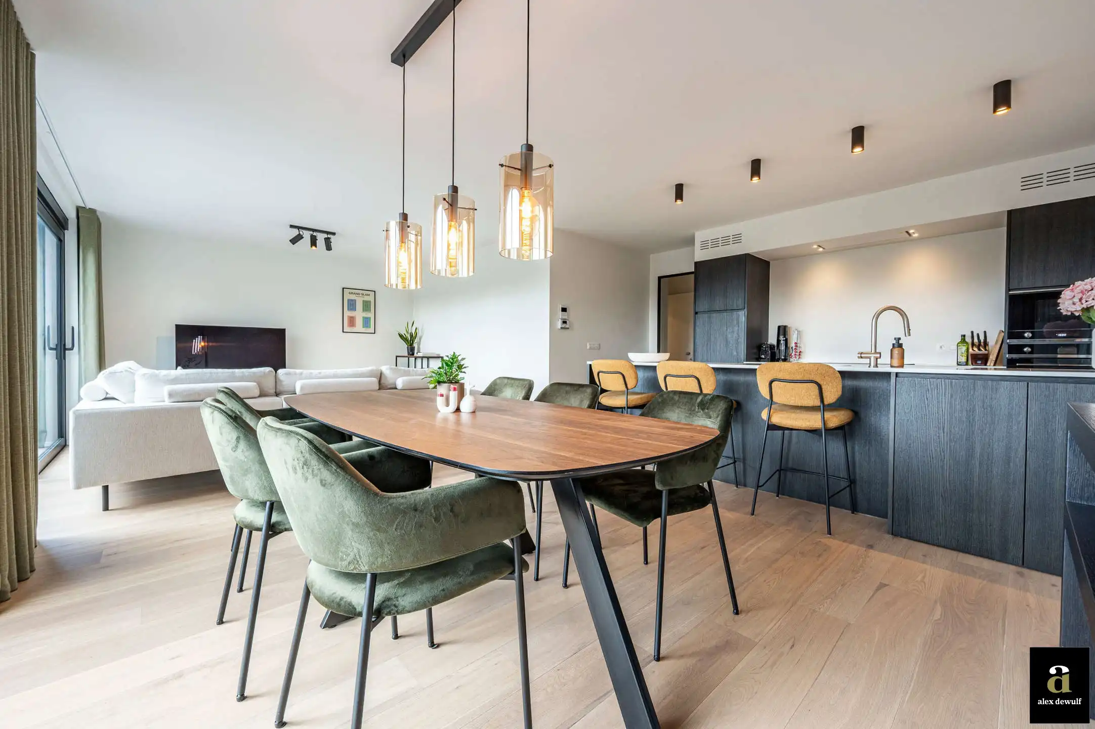 Recent appartement met groot terras, centrum Waregem [Stationsstraat]. foto 5