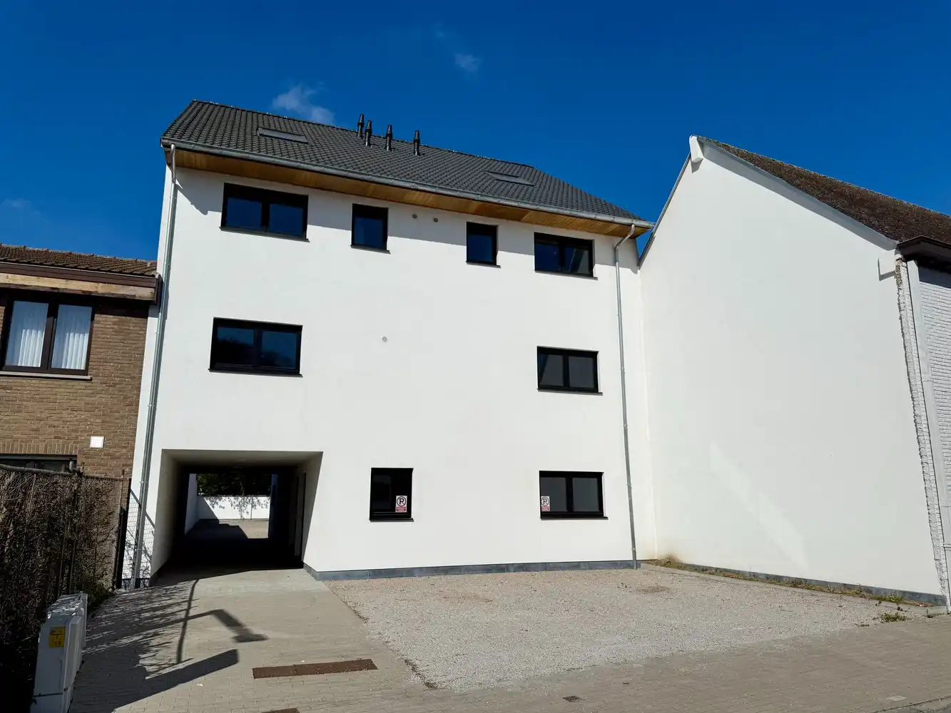 Ruim duplex nieuwbouwappartement met 2 slaapkamers én parkeerplaats! foto 12