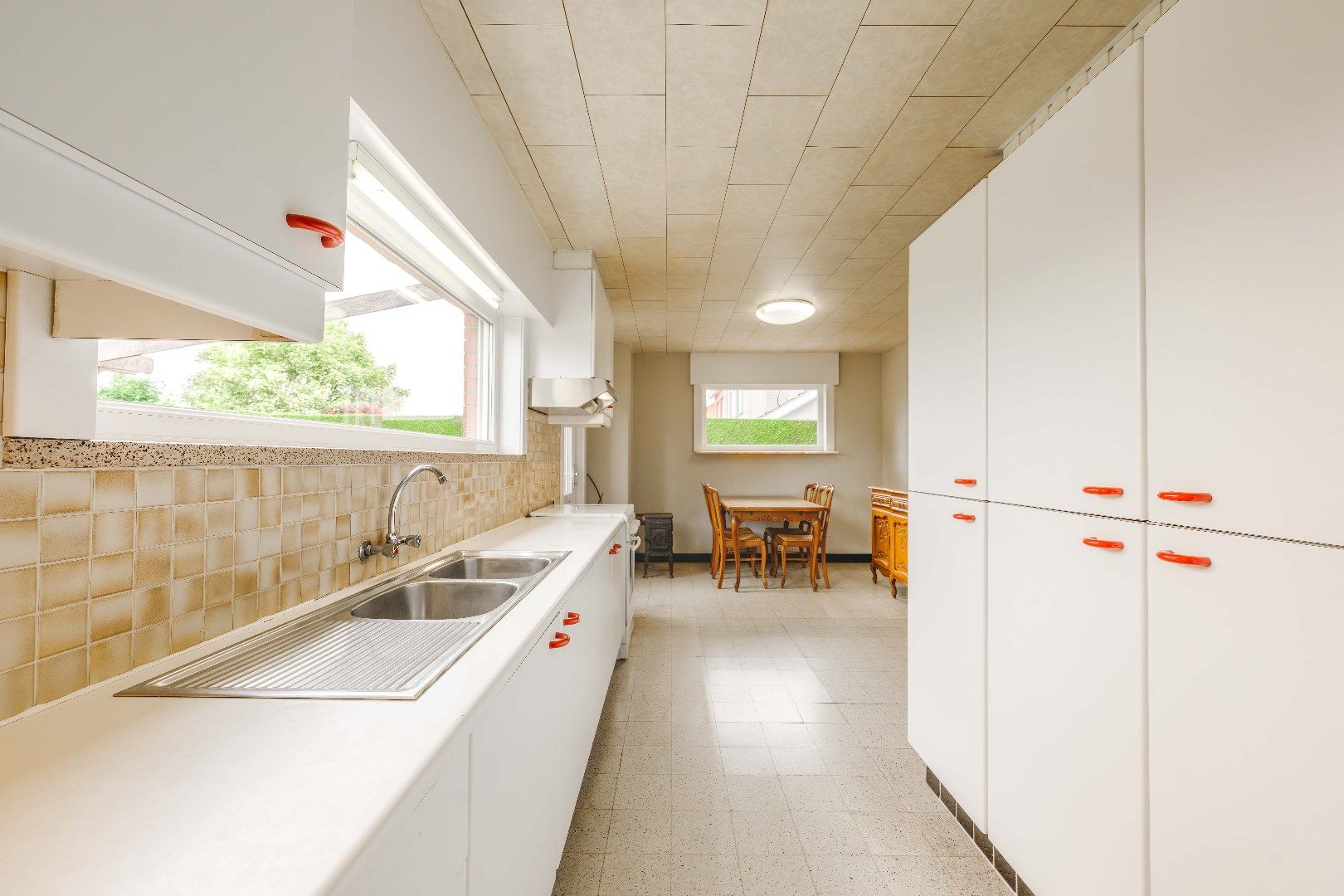 RUIME GEZINSWONING IN RUSTIGE WIJK MET TUIN | GARAGE | 4 SLPKS foto 8