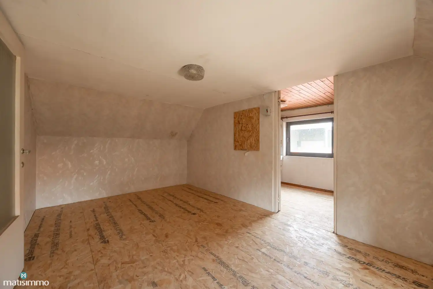 LANDELIJKE GEZINSWONING MET (MOGELIJKHEID TOT) 3 SLAAPKAMERS EN TUIN MET VRIJSTAANDE GARAGE IN MILLEN (RIEMST) foto 14