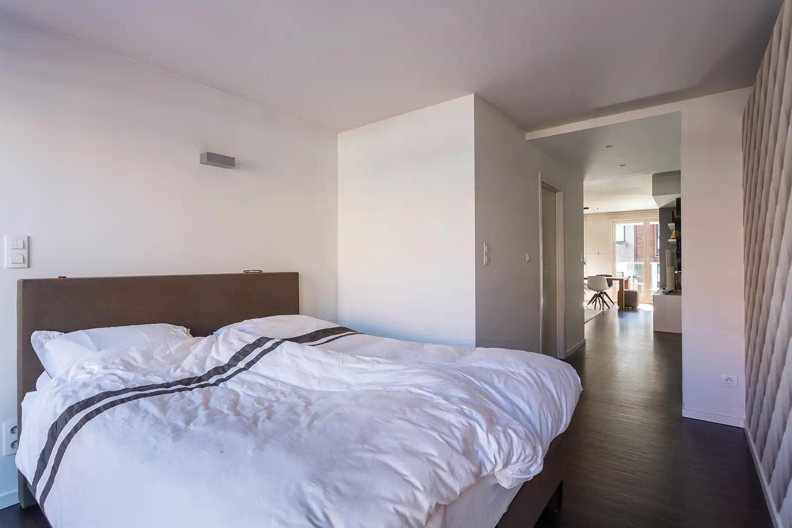 Luxueus en gemeubeld appartement met twee terrassen en parking op het Zuid foto 18