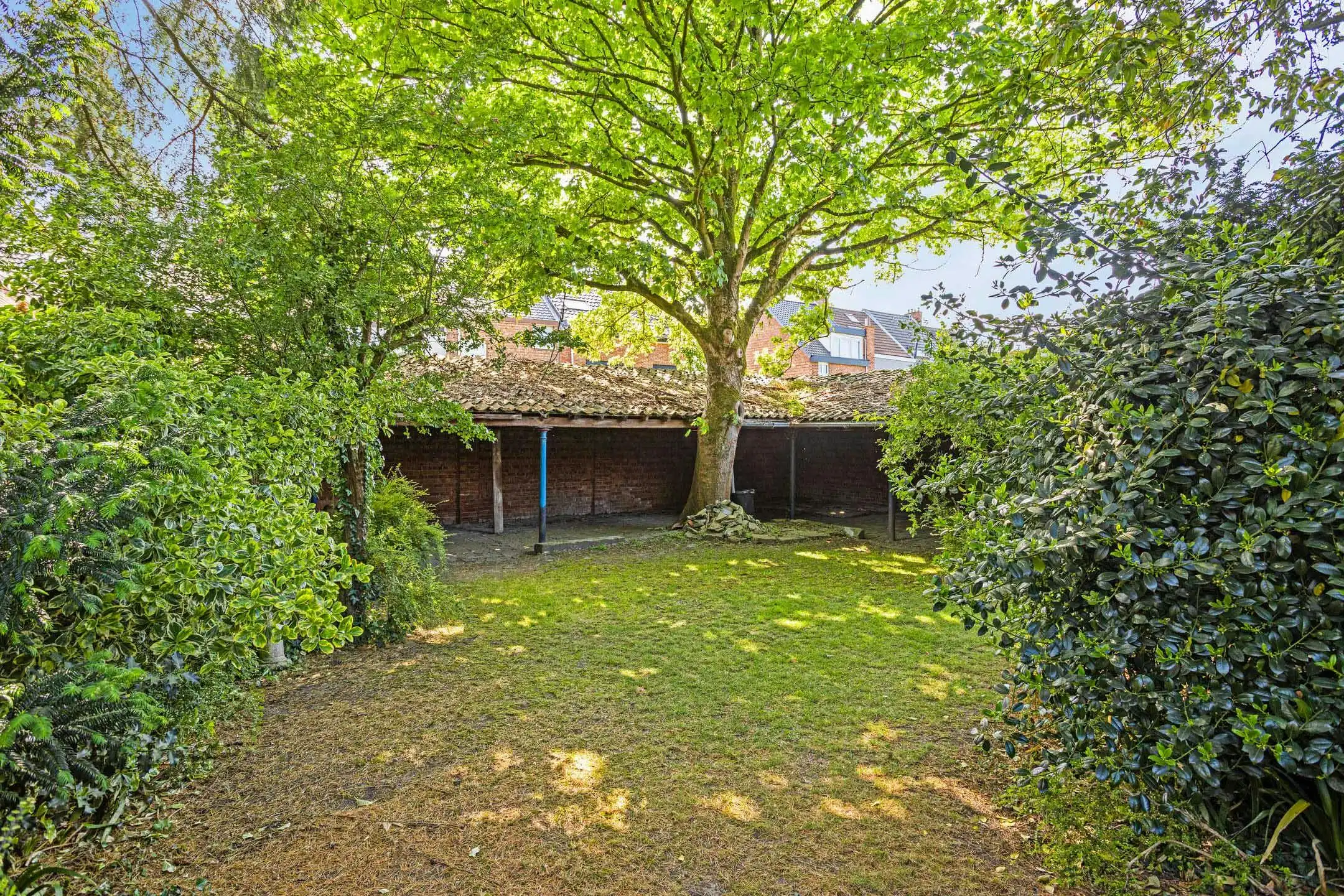 Deels te renoveren villa of tweewoonst met parktuin in Boom foto 27