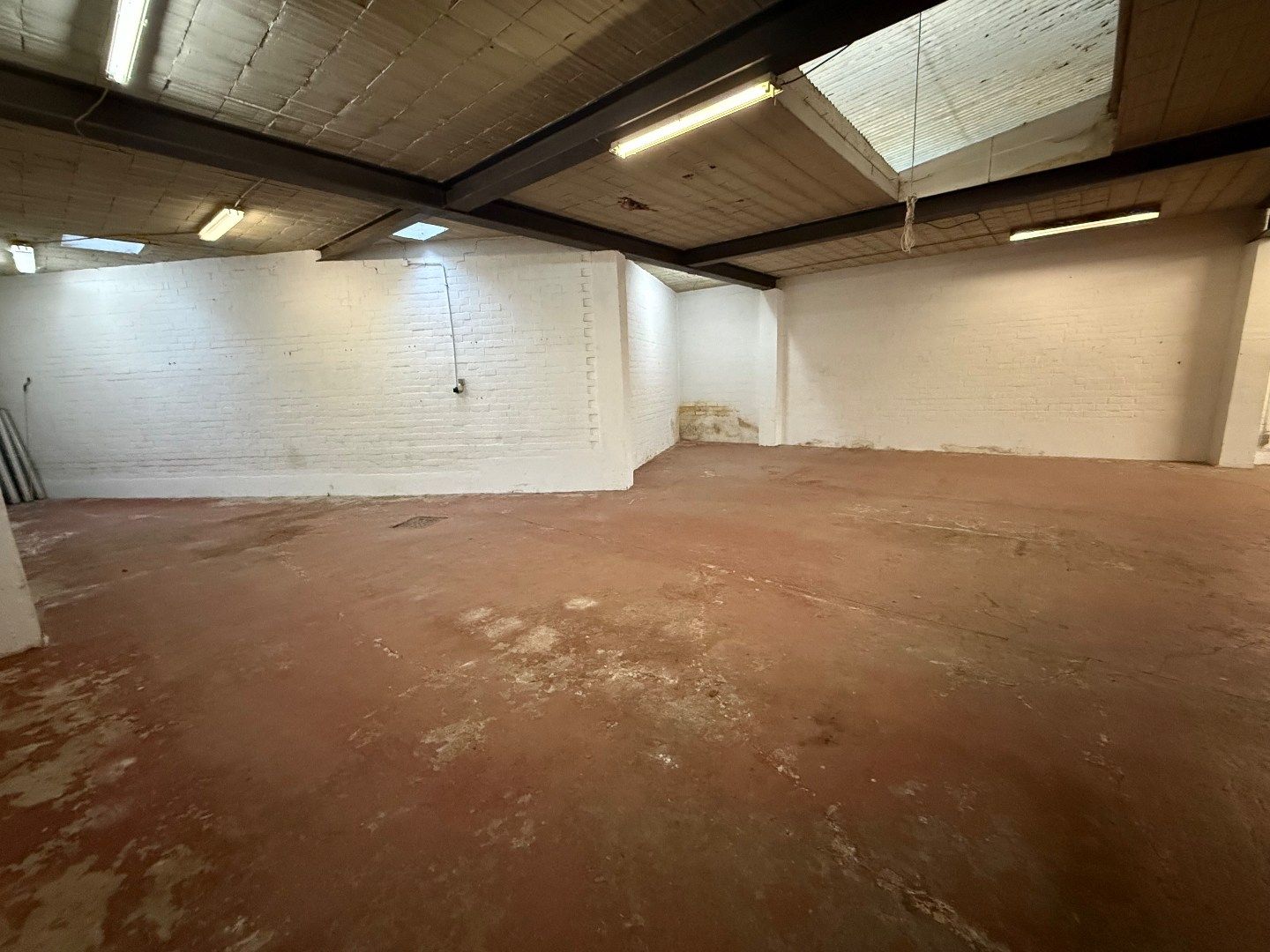 Centraal gelegen polyvalente opslagruimte  te Lier. foto 7