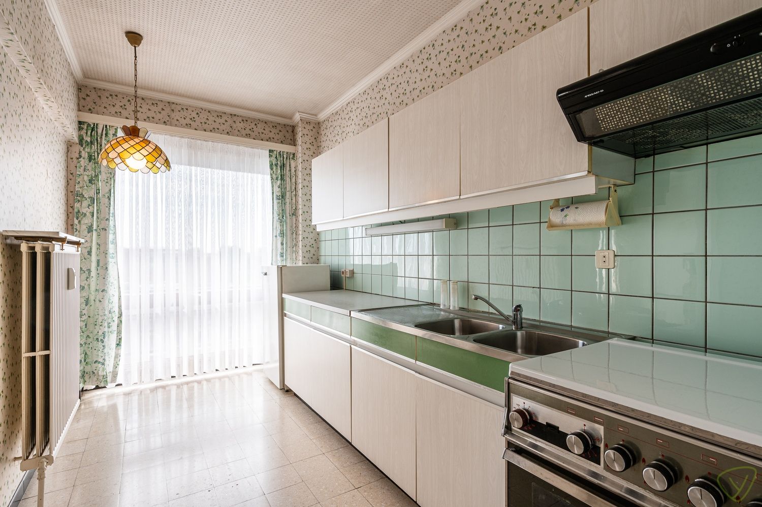 Lichtrijk appartement met twee terrassen en garage-optie in centrum Eeklo foto 6