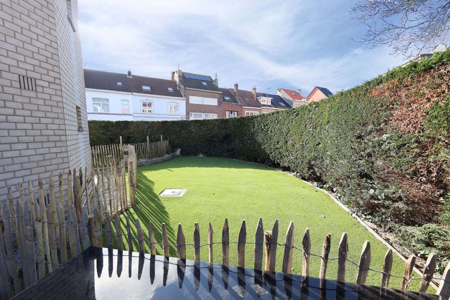 Woning op uitstekende locatie! foto 2