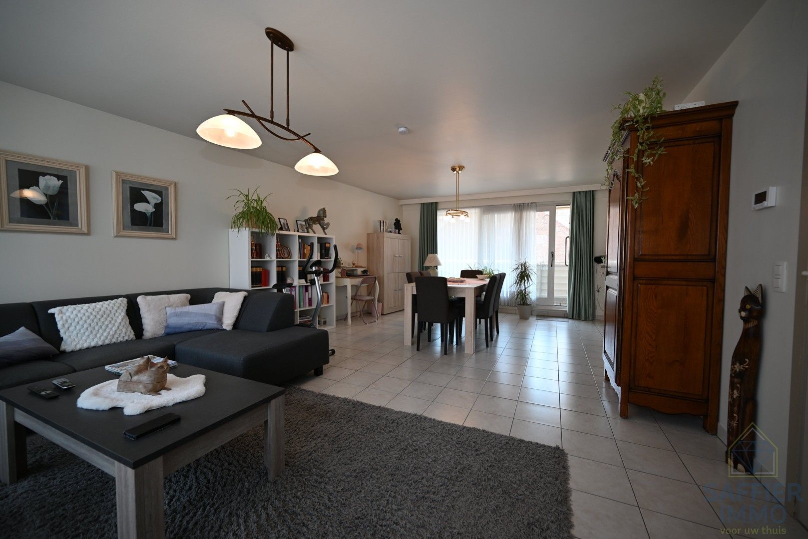 Appartement met 3 slaapkamers, garage en staanplaats te huur in centrum Kuurne foto {{pictureIndex}}