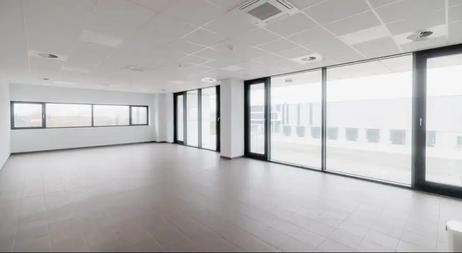 Rue du Trilogiport 23-25, 4680 Oupeye foto 9