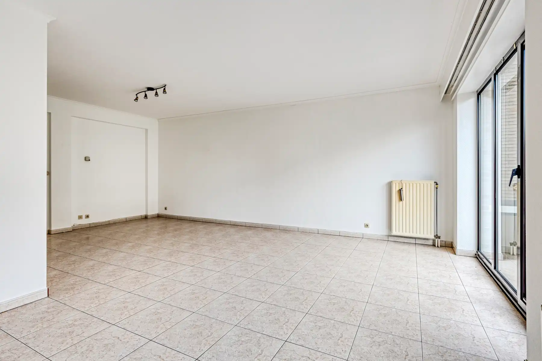 TOPPER! INSTAPKLAAR APPARTEMENT IN KLEINSCHALIG GEBOUW foto 8
