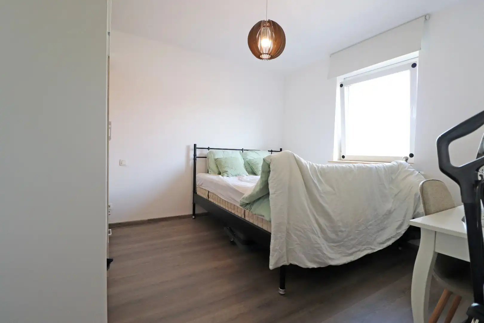 Hedendaags appartement met garage foto 4