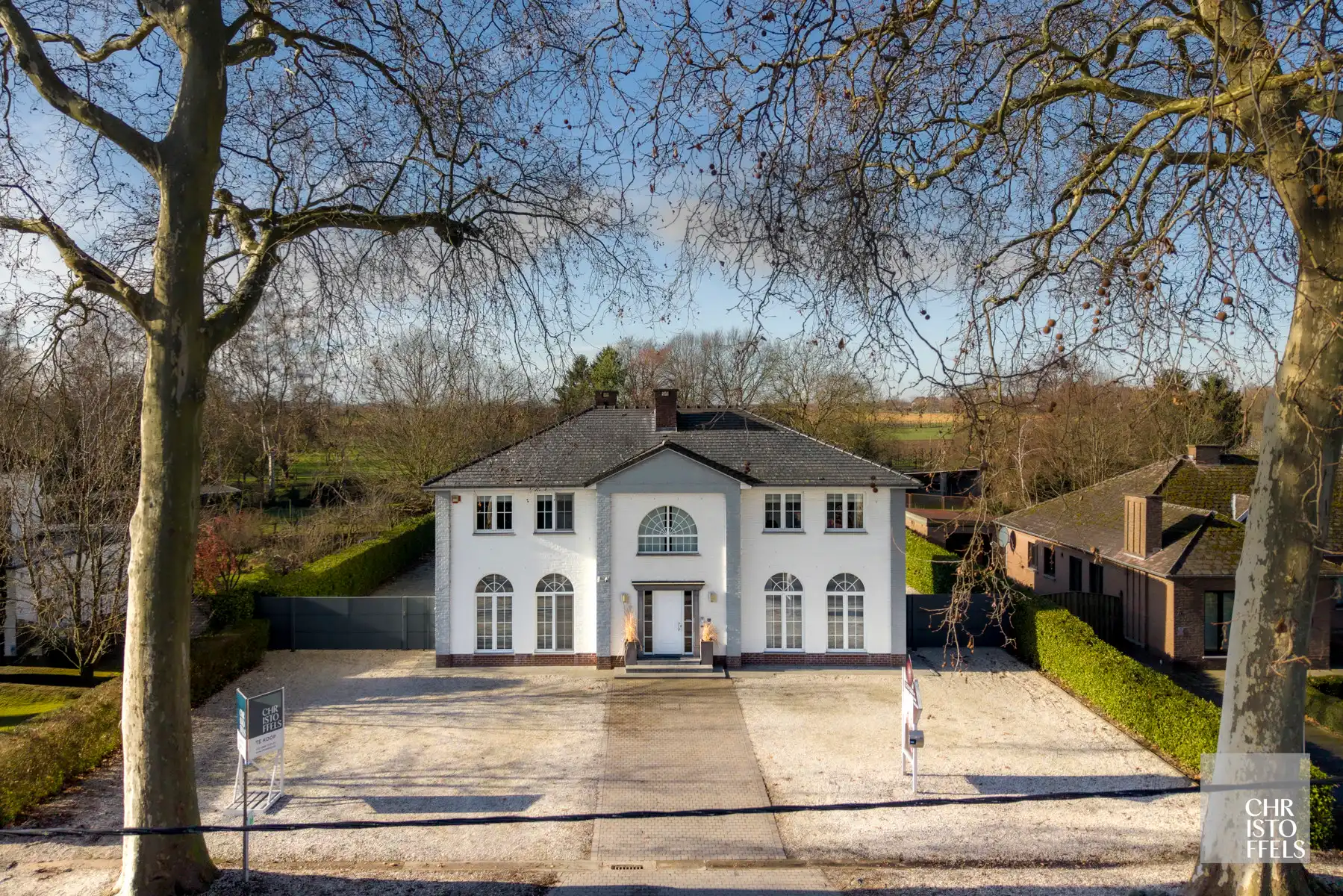 Tijdloze elegante villa met praktijkruimte (422 m²) op perceel van 1.672 m² foto 8