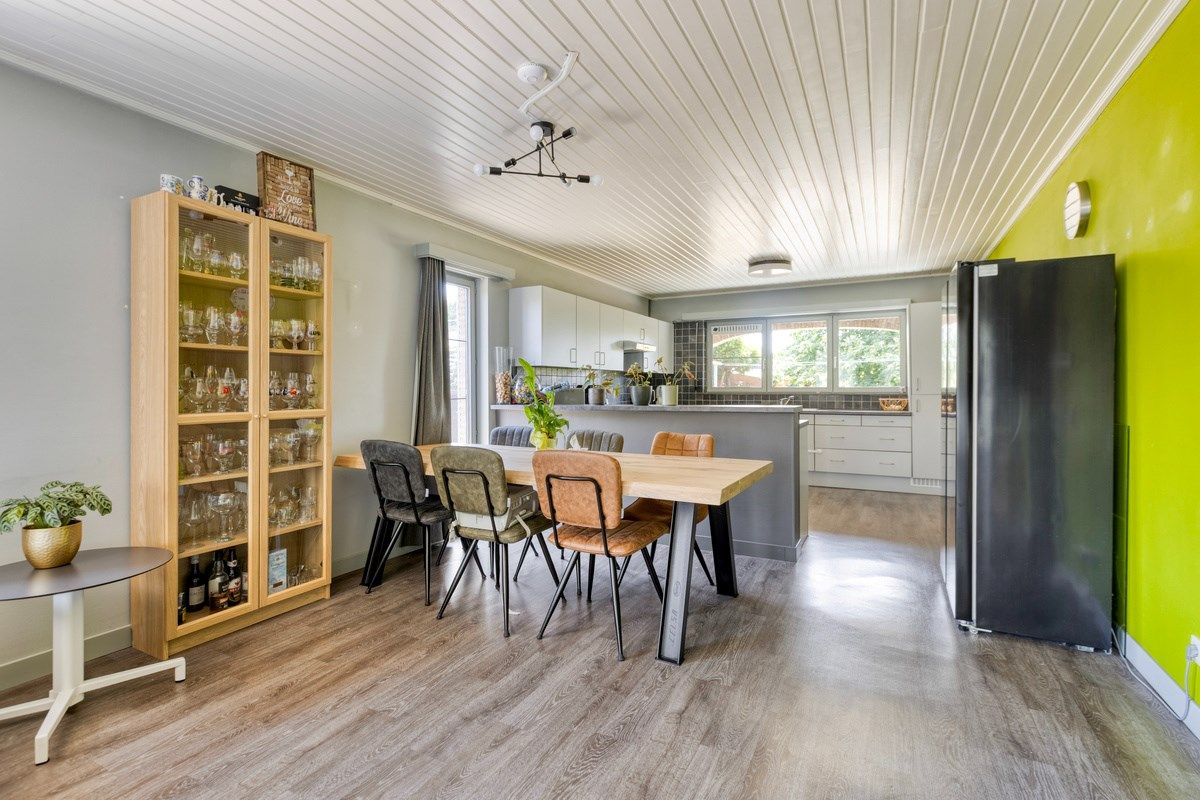 Rustig gelegen gelijkvloers woning met 2 slpks en ruime zolder. foto 4