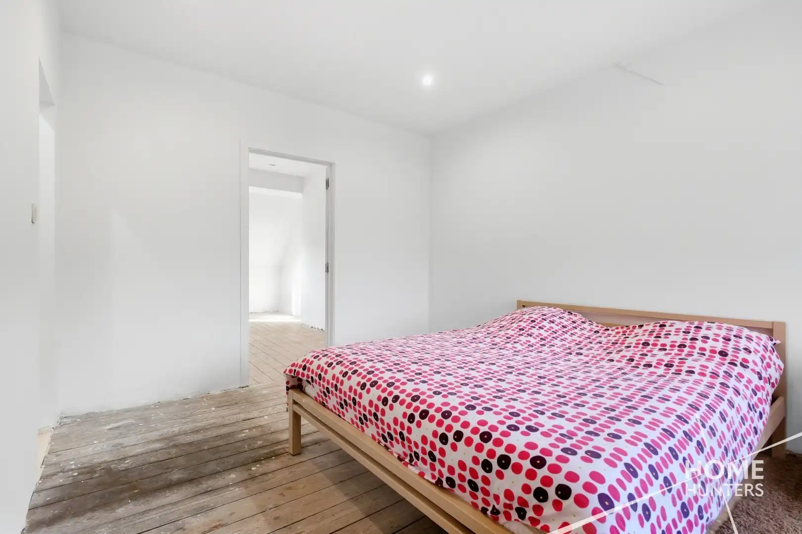 Ruime stadswoning met 4 slaapkamers aan de voet van de Ieperse vestingen foto 11